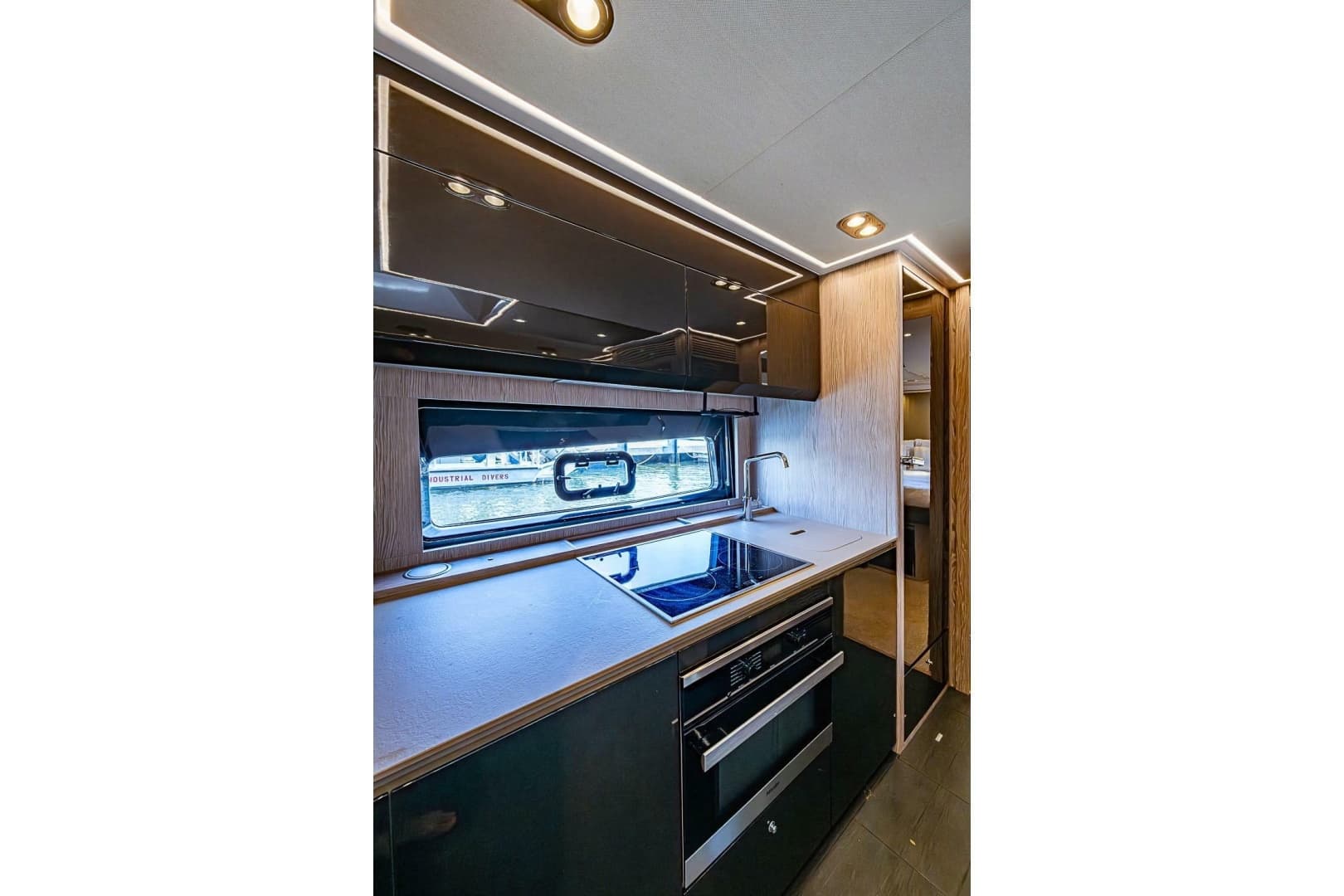 2019 Azimut Atlantis 51