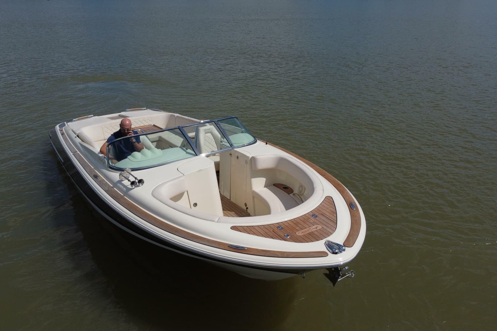 2019 Chris-Craft Launch 30