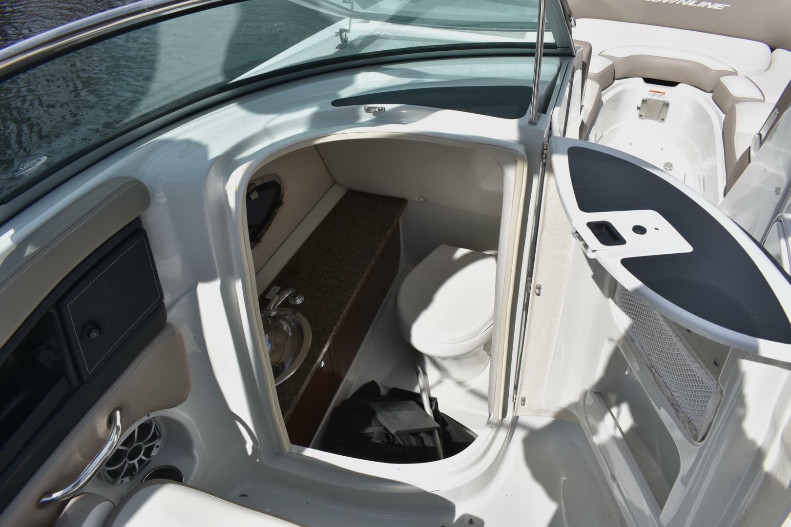 2019 Crownline Eclipse E255 SURF