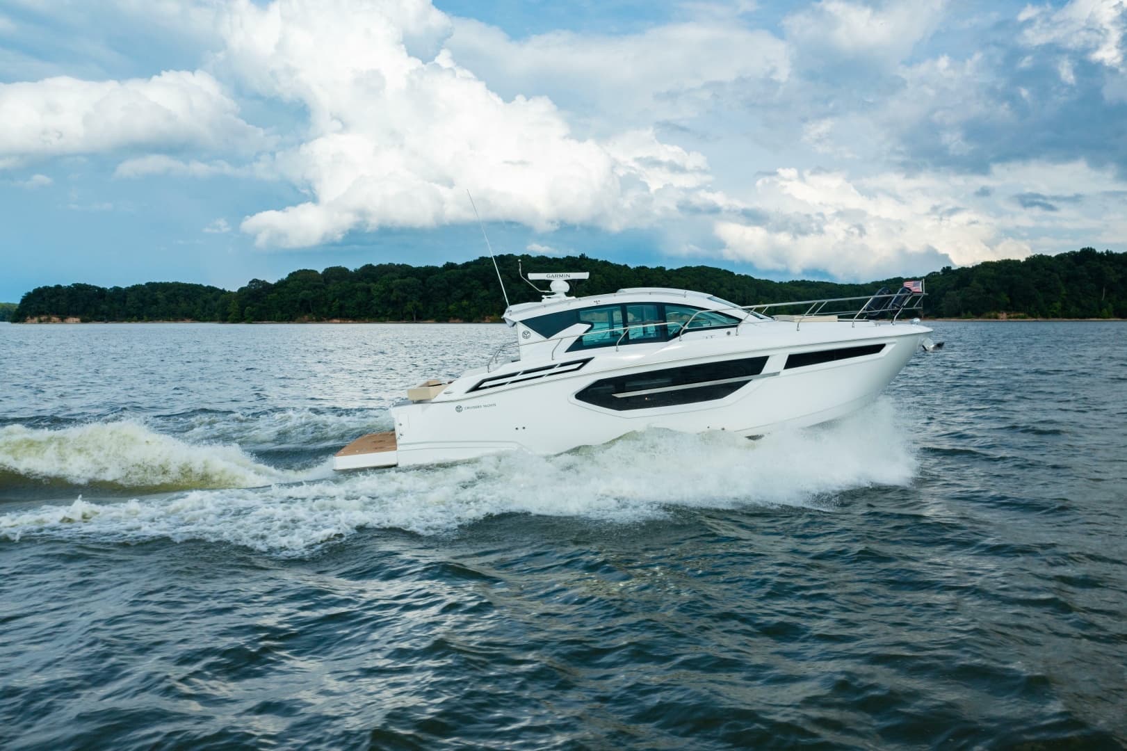 2019 Cruisers Yachts 42 Cantius