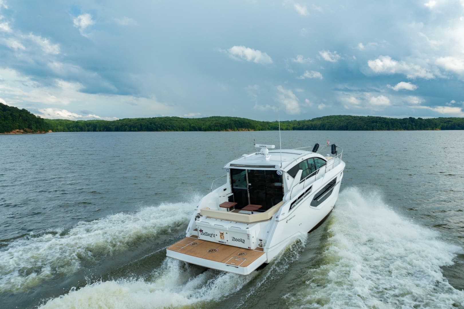 2019 Cruisers Yachts 42 Cantius