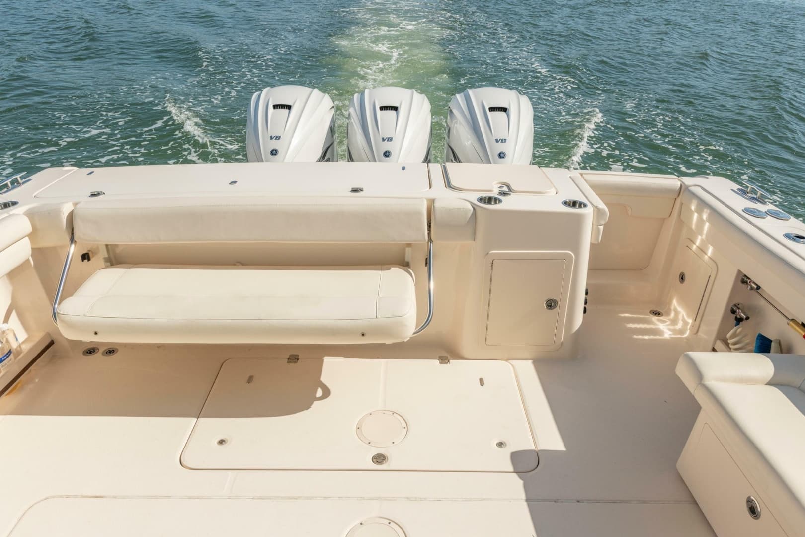 2019 Grady-White Freedom 375