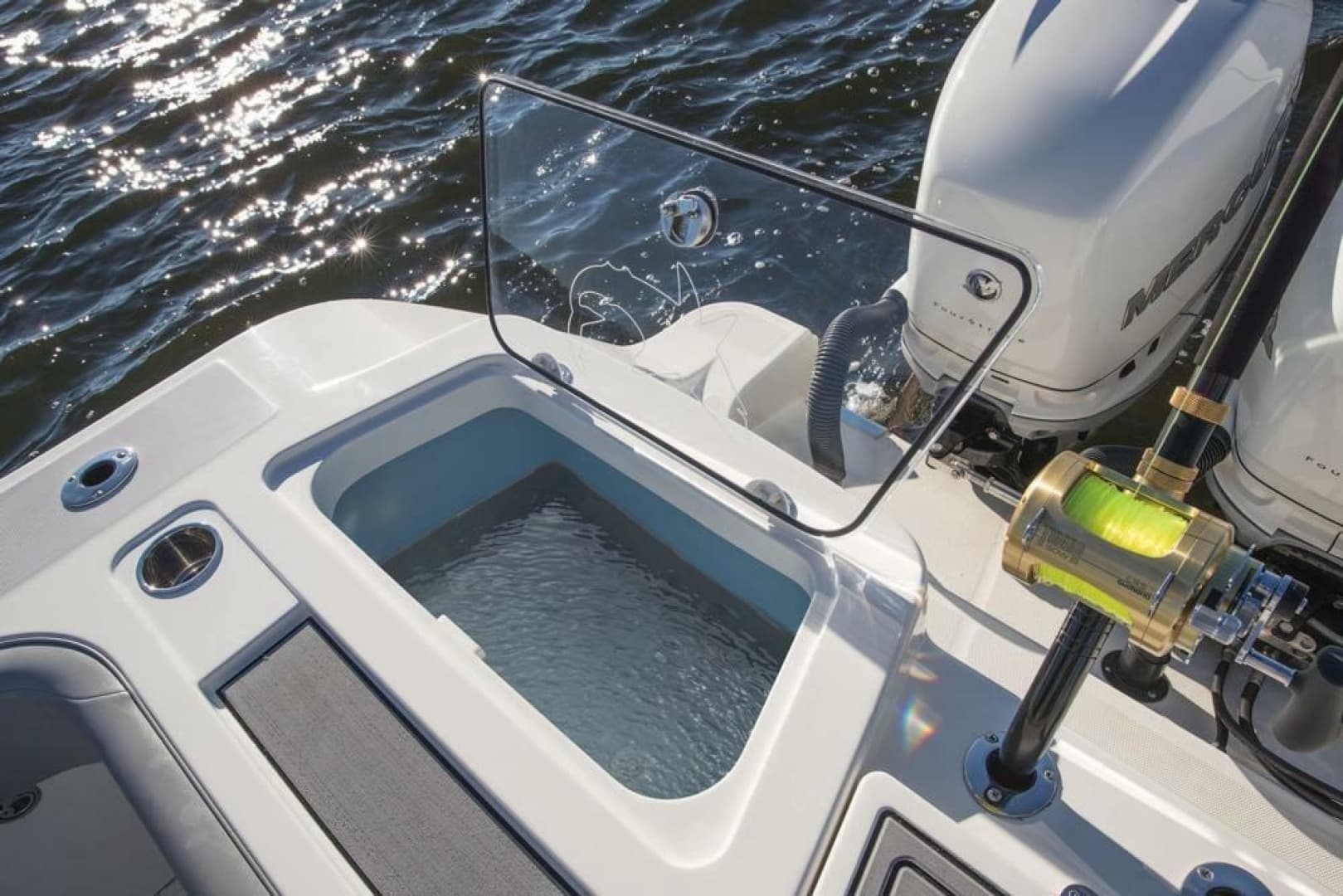 2019 Mako 414 Center Console