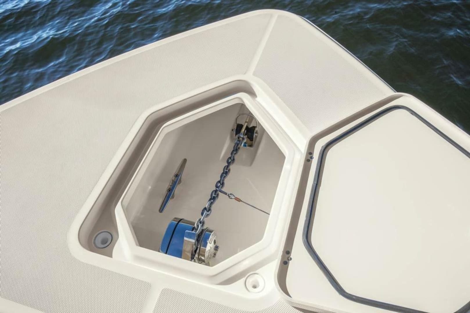 2019 Mako 414 Center Console