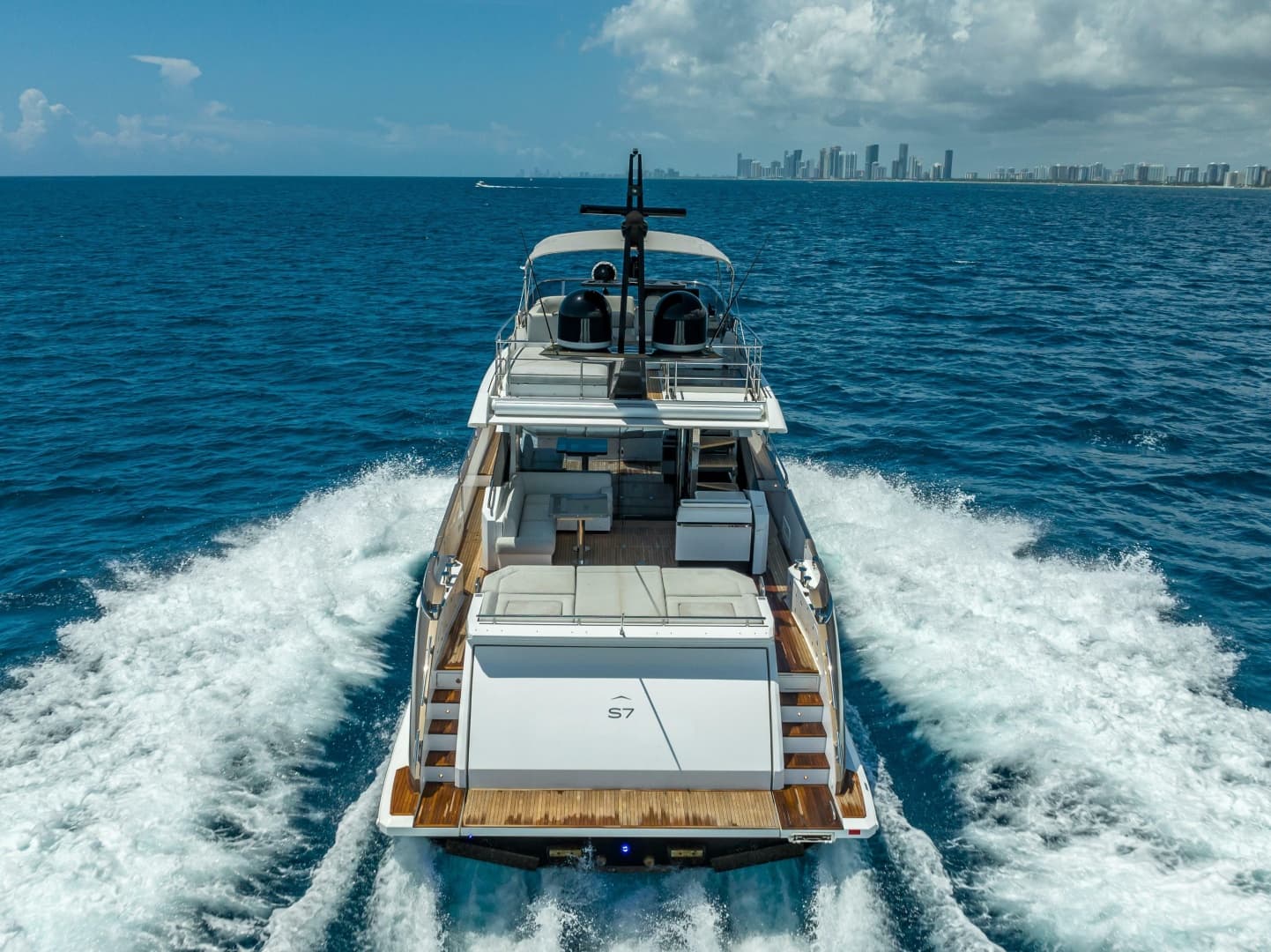 2018 Azimut S7
