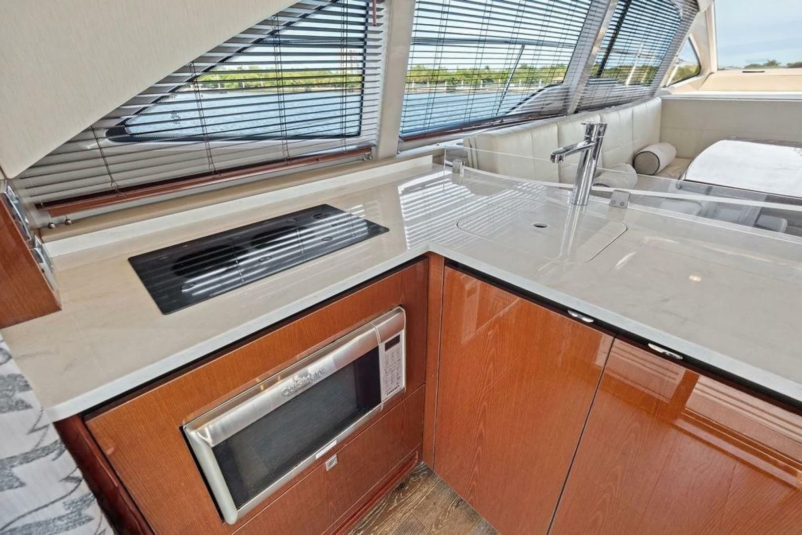 2018 Sea Ray Fly 460