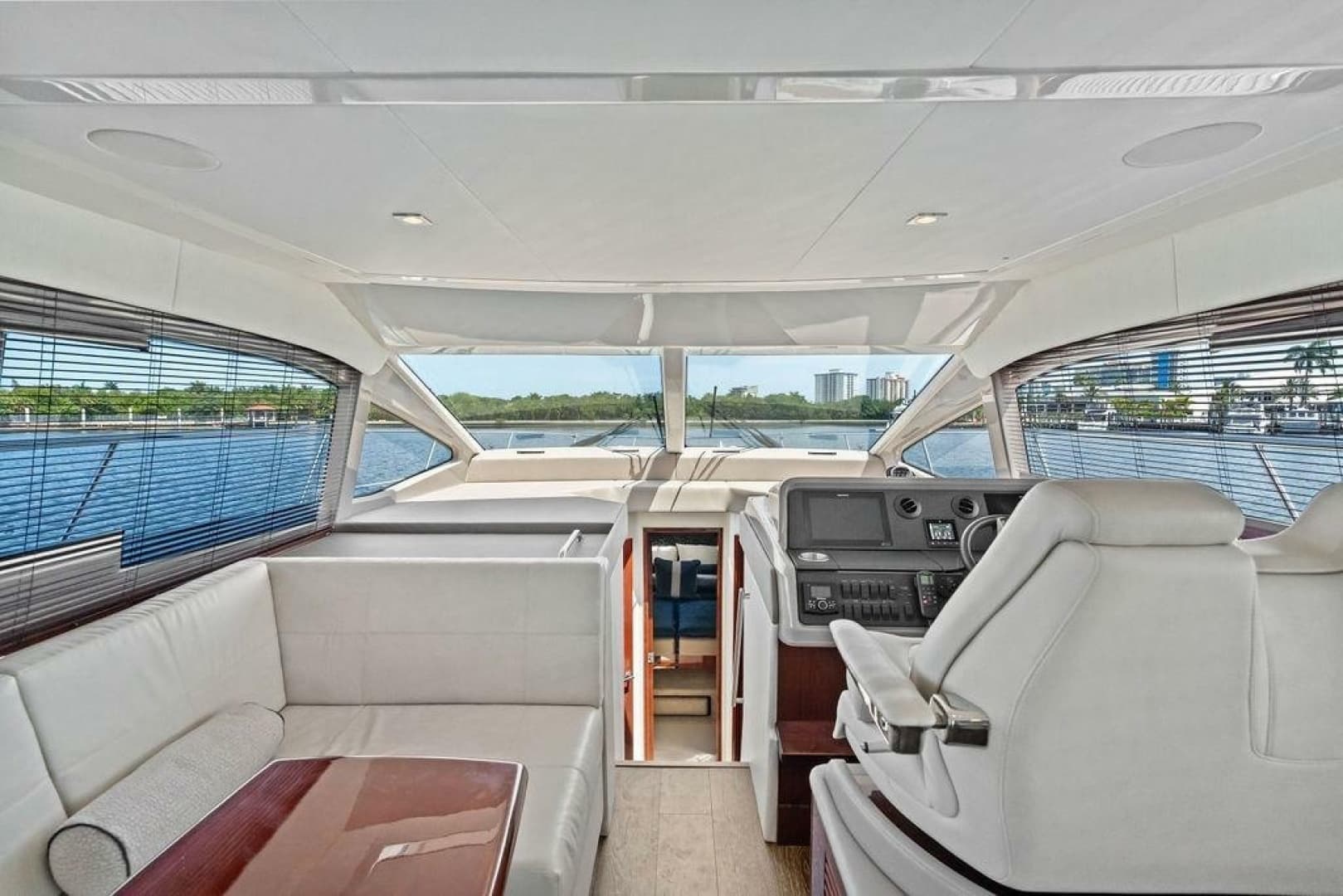2018 Sea Ray Fly 460