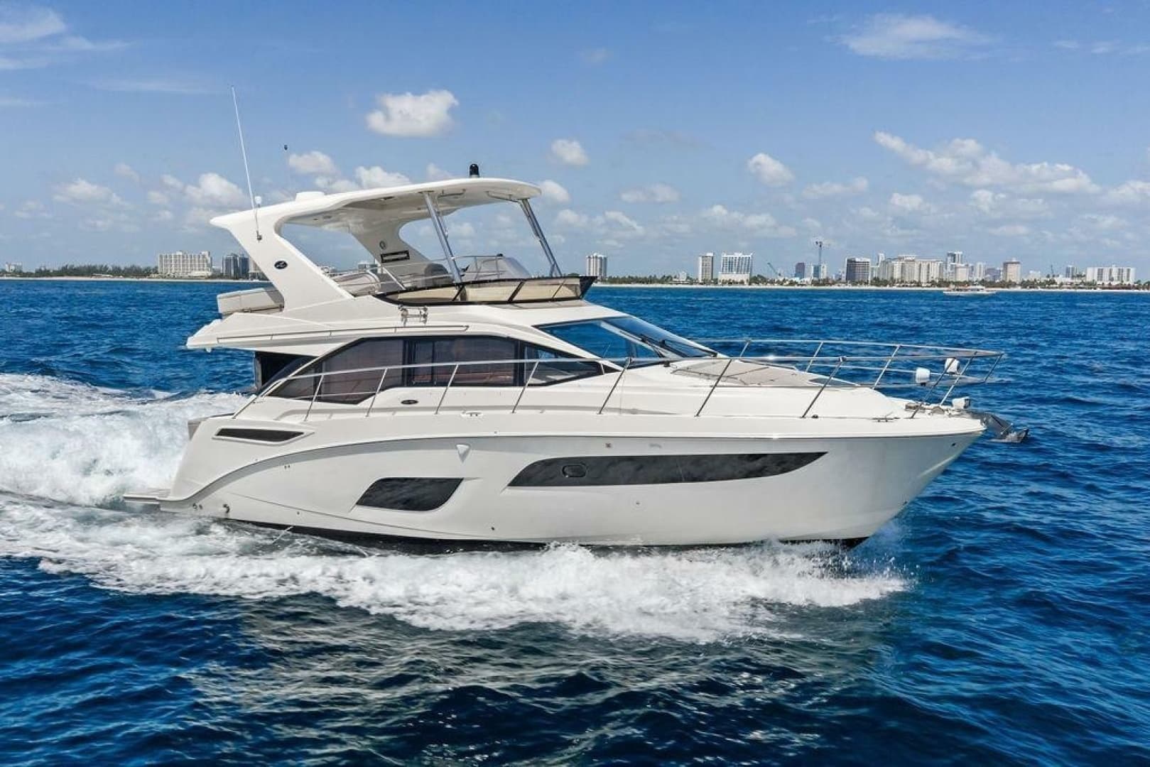 2018 Sea Ray Fly 460