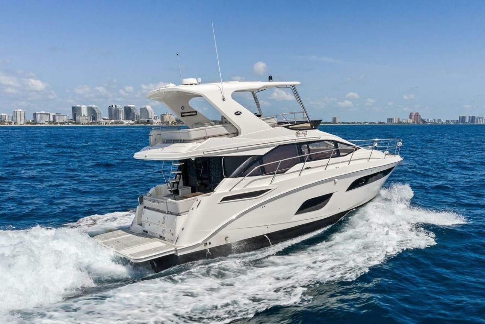 2018 Sea Ray Fly 460