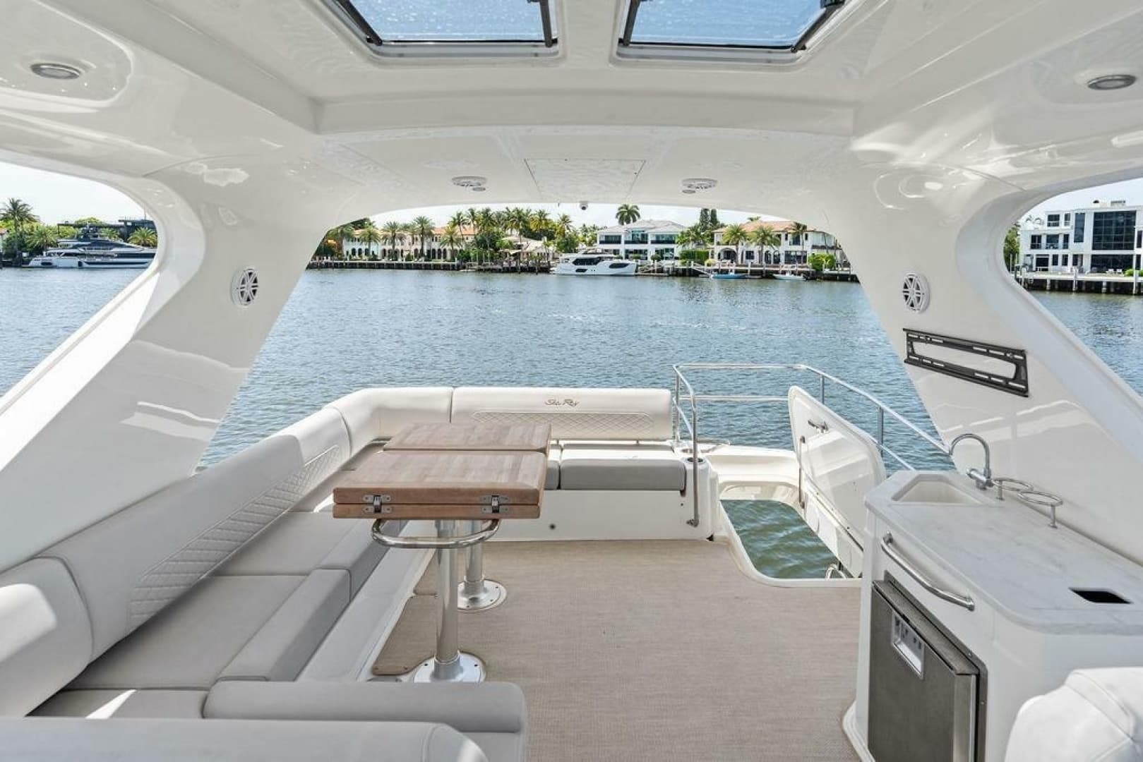 2018 Sea Ray Fly 460