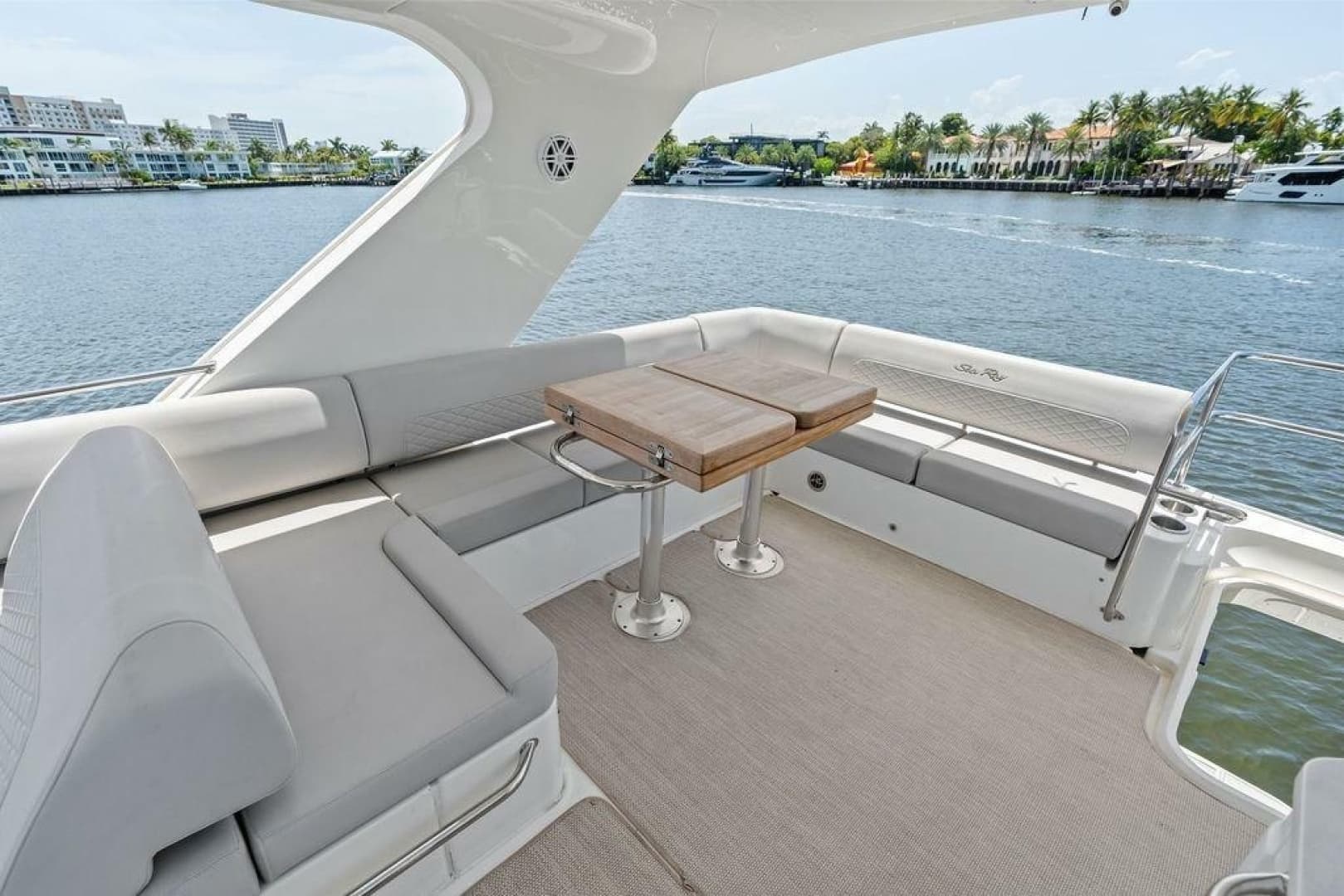 2018 Sea Ray Fly 460