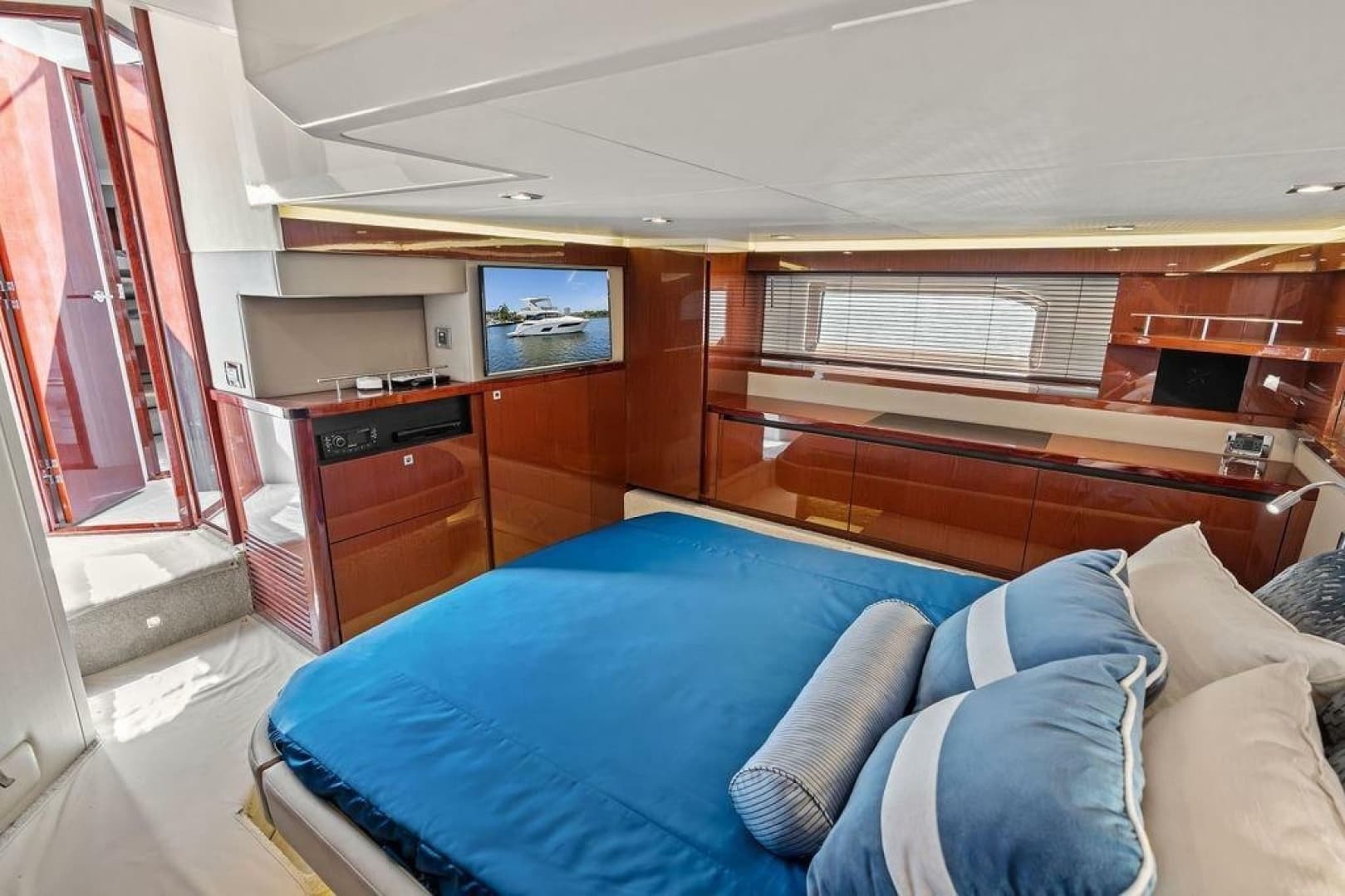2018 Sea Ray Fly 460