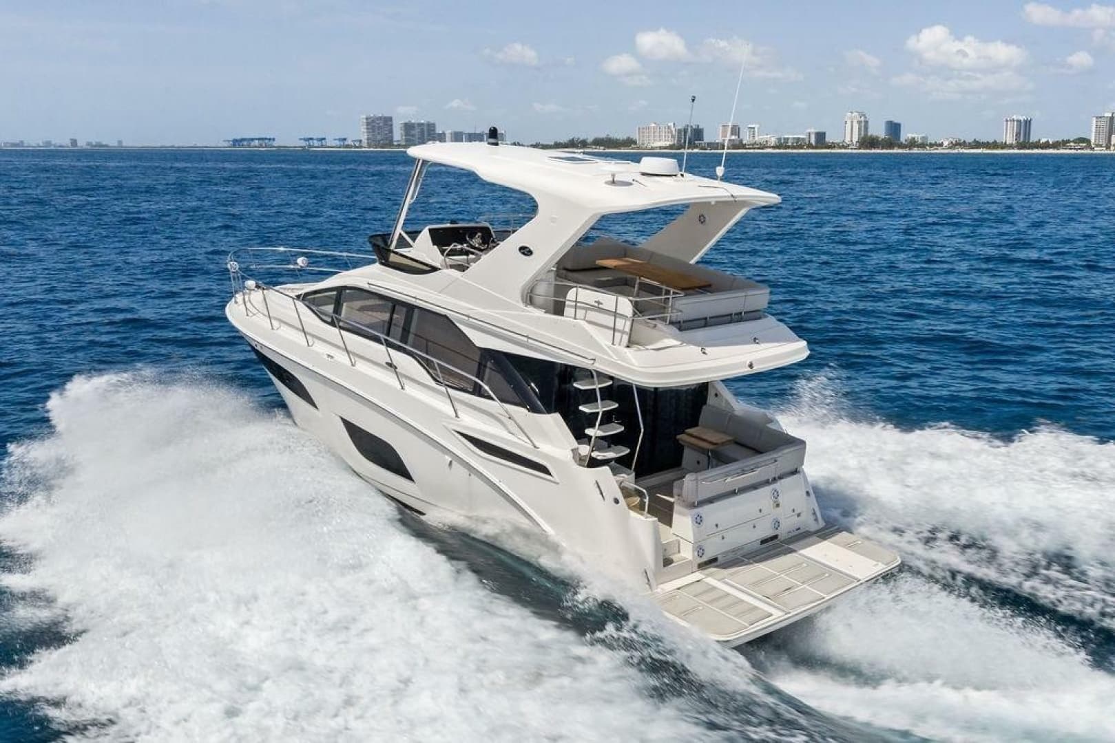 2018 Sea Ray Fly 460