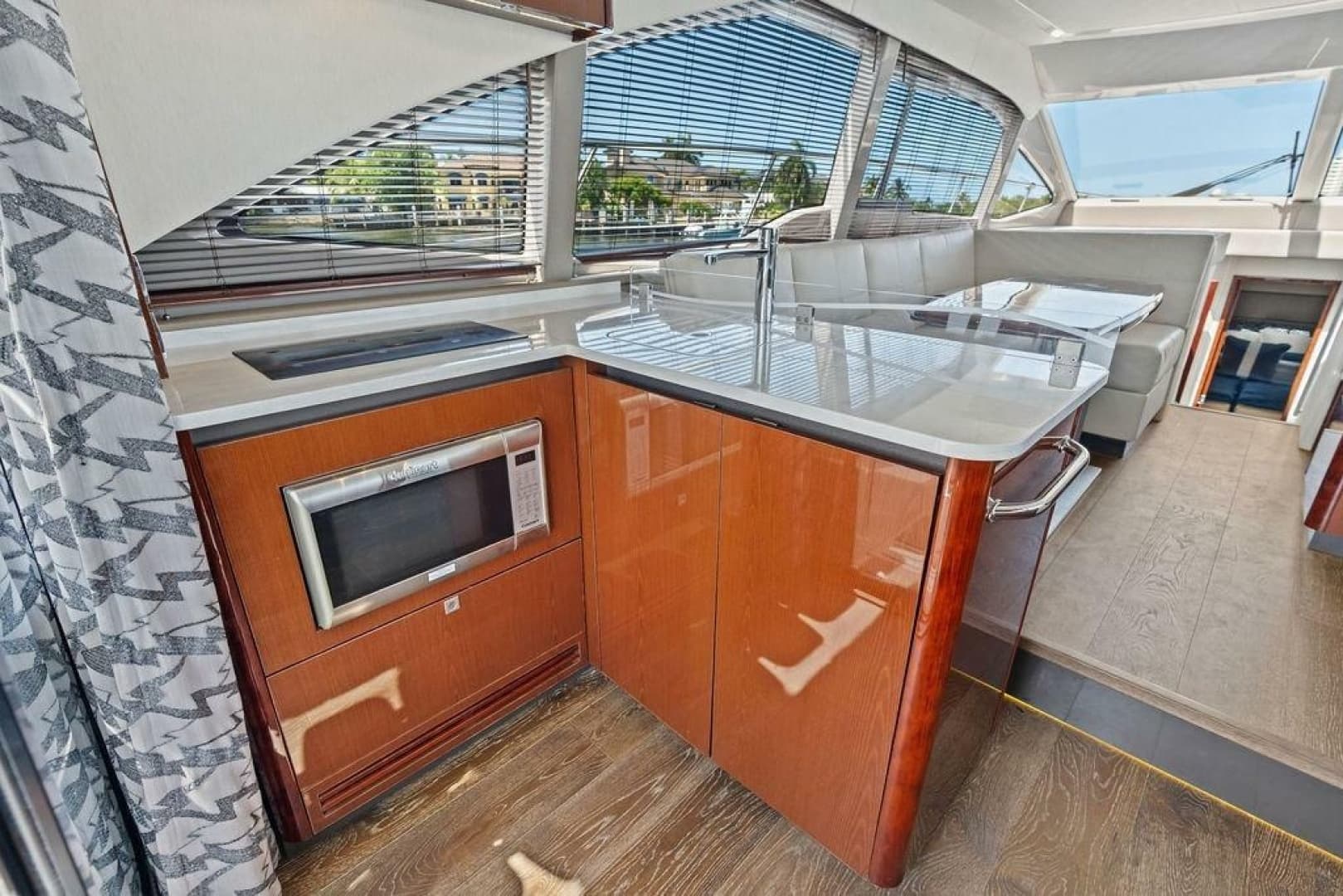 2018 Sea Ray Fly 460