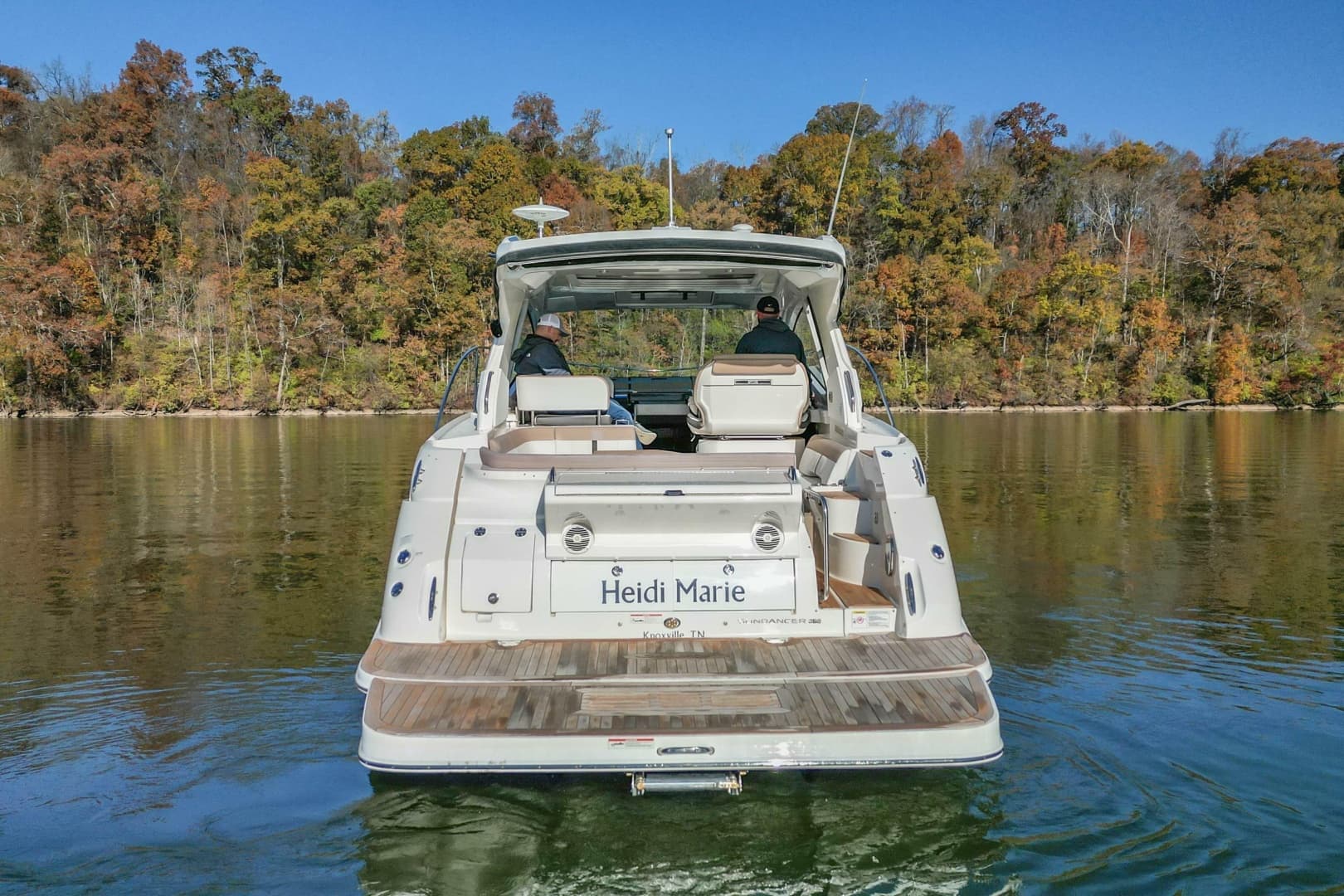2018 Sea Ray Sundancer 350 Coupe