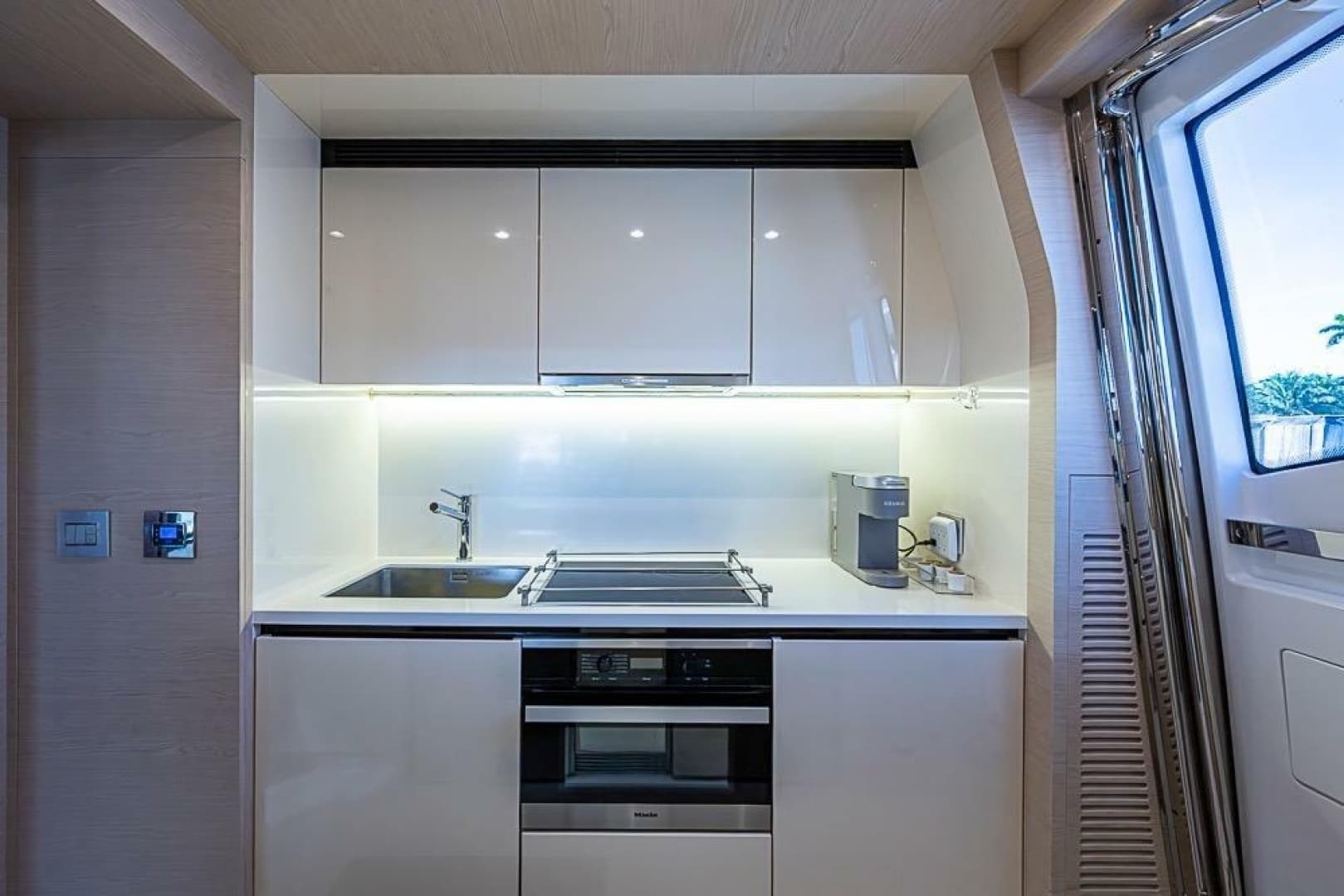 2017 Azimut 80