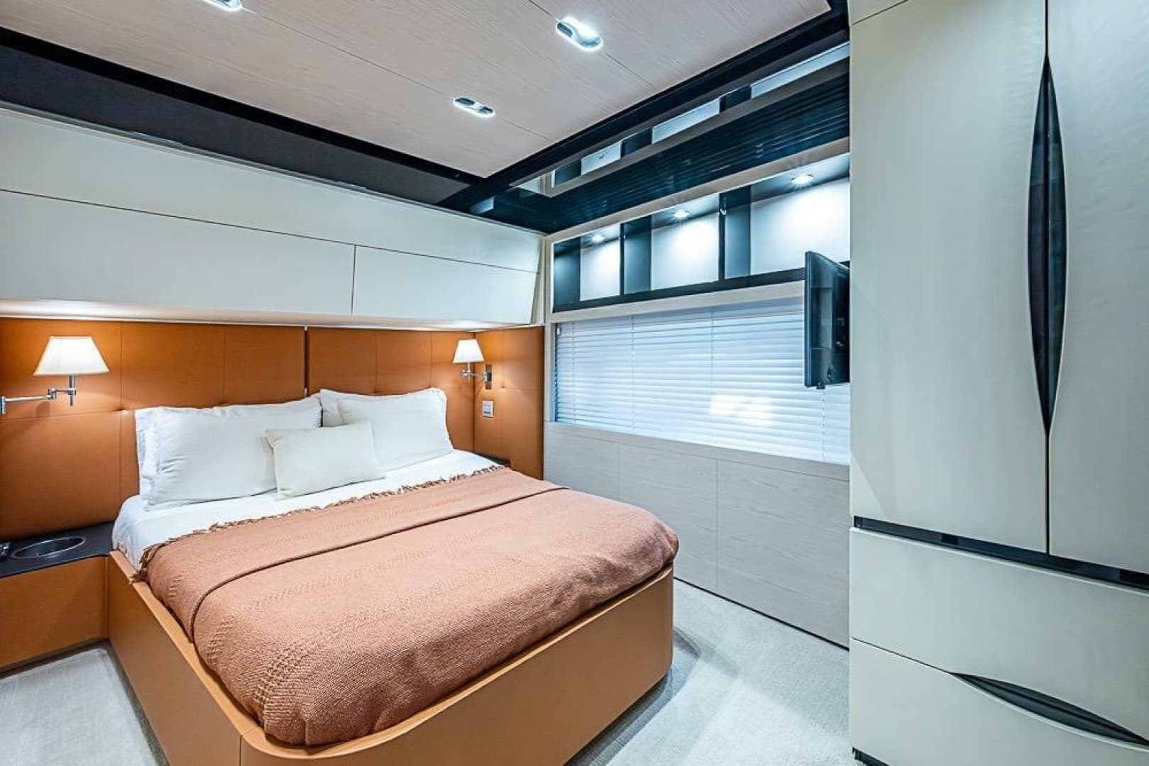 2017 Azimut 80