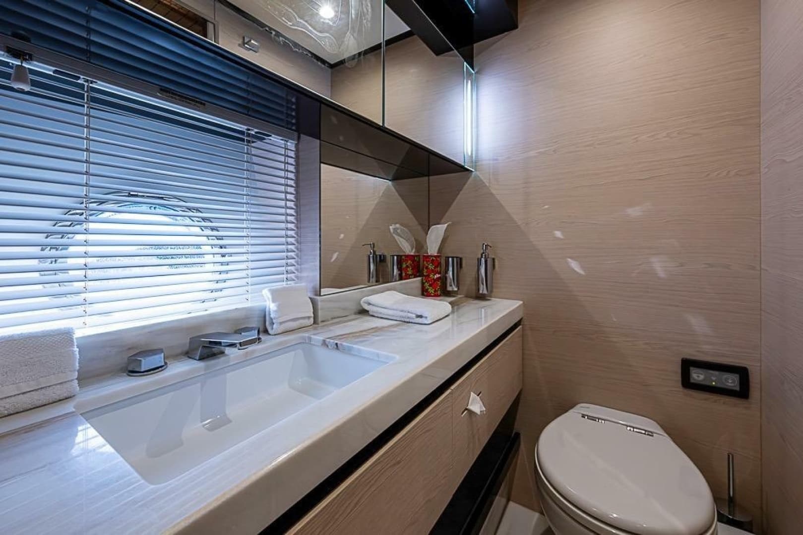 2017 Azimut 80