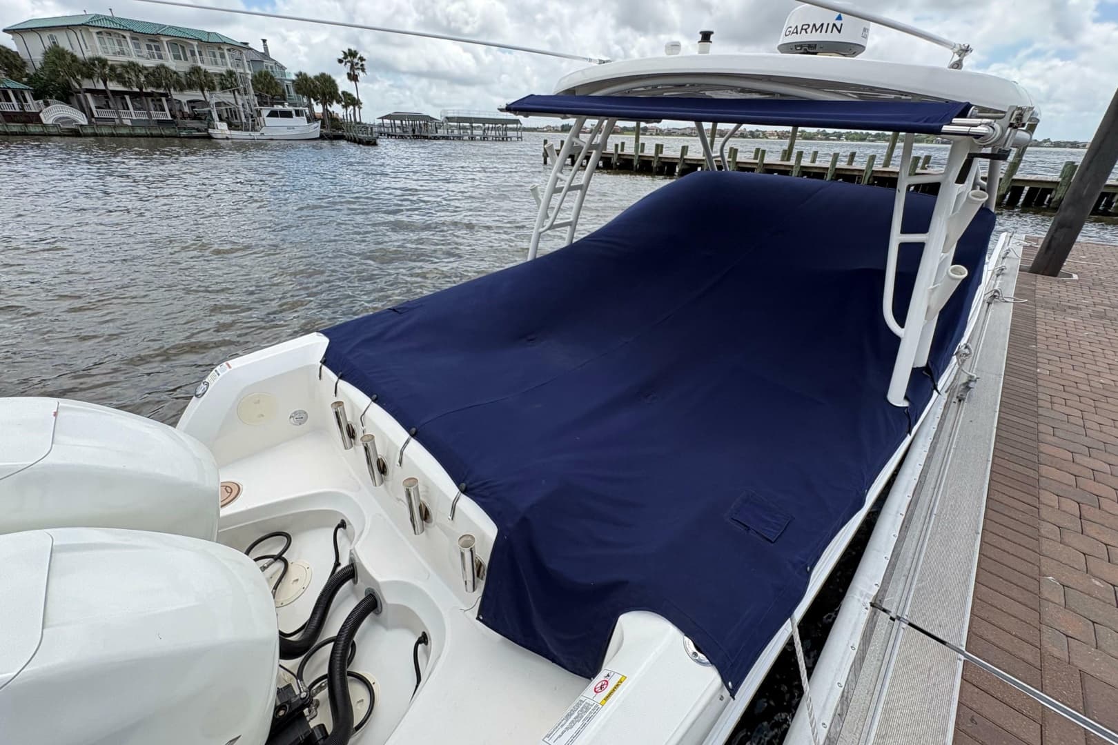 2017 Boston Whaler 270 Vantage
