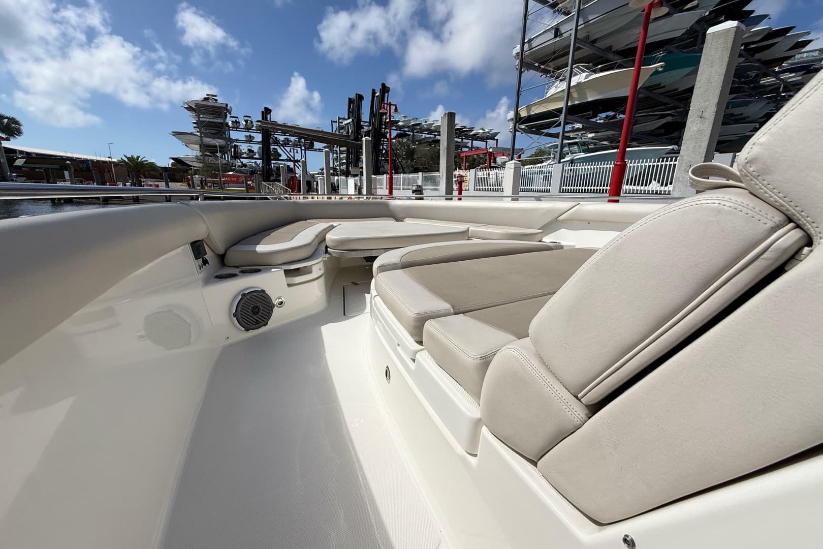 2017 Boston Whaler 420 Outrage