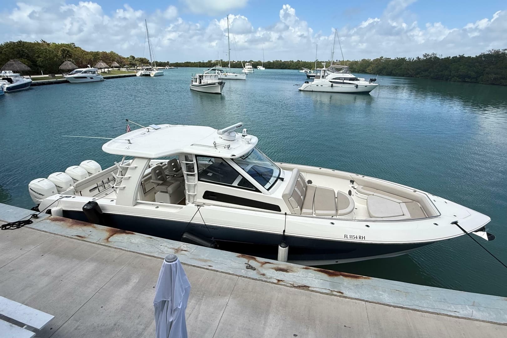 2017 Boston Whaler 420 Outrage