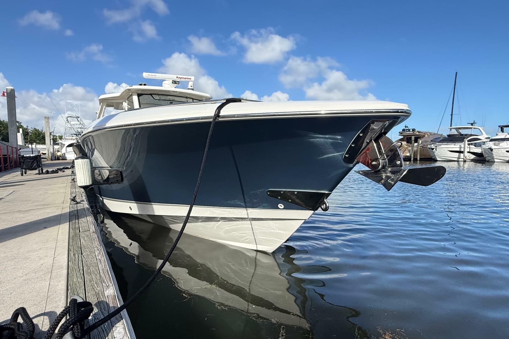 2017 Boston Whaler 420 Outrage