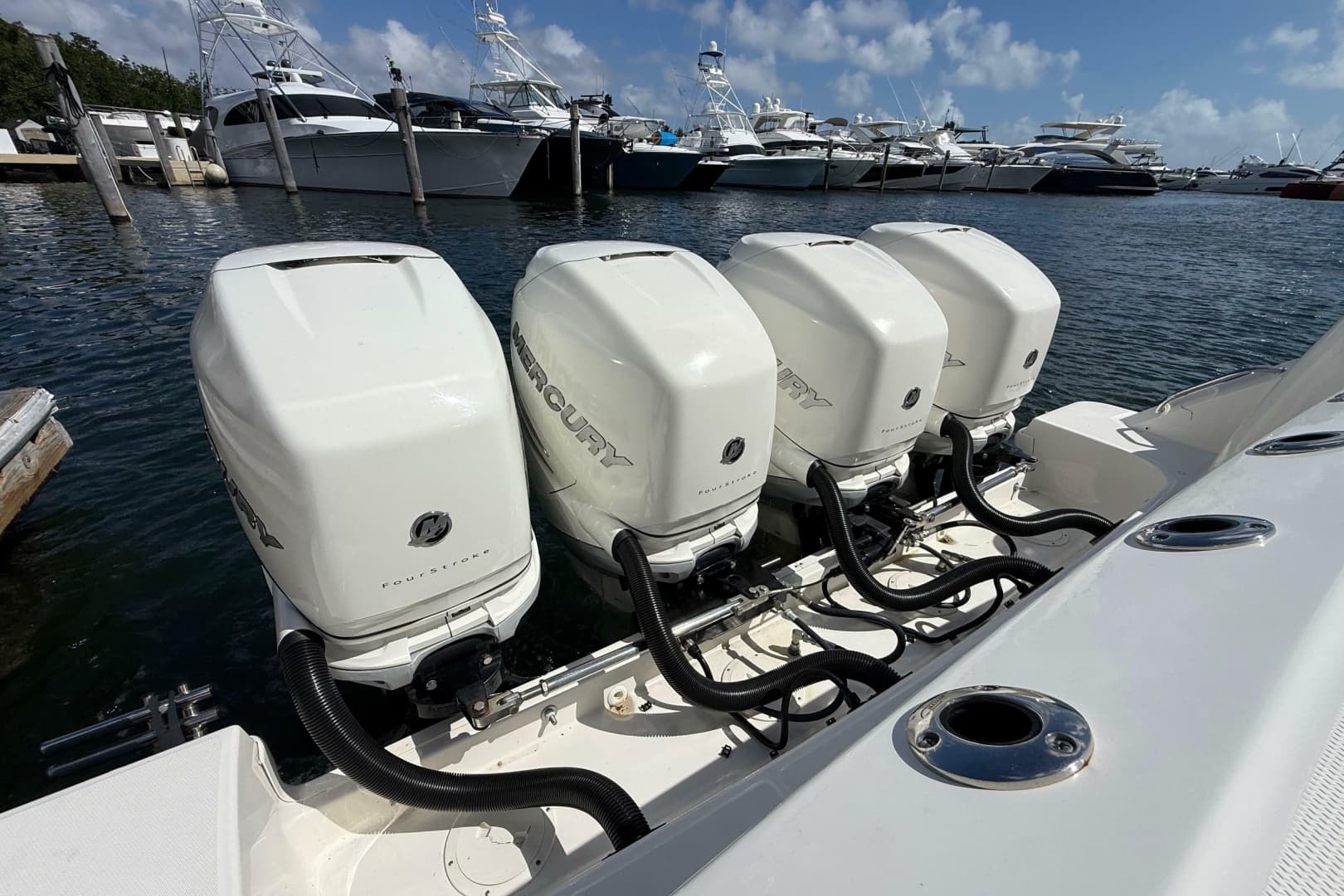 2017 Boston Whaler 420 Outrage