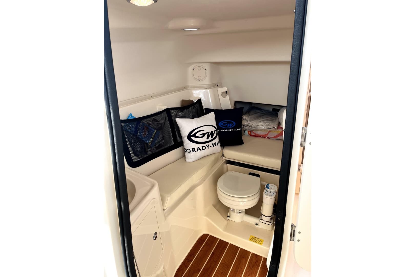 2017 Grady-White Freedom 307
