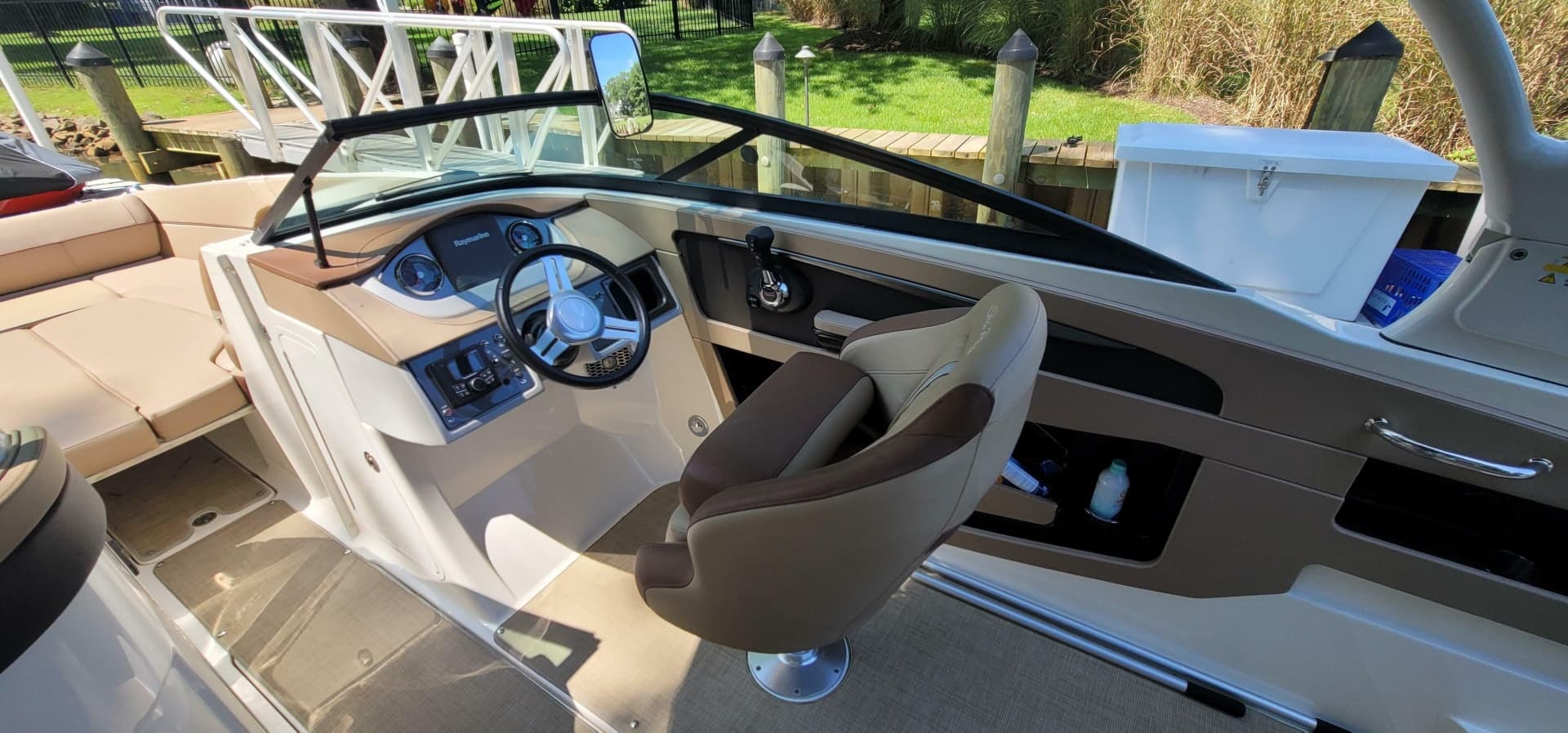 2017 Sea Ray SDX 240 Outboard