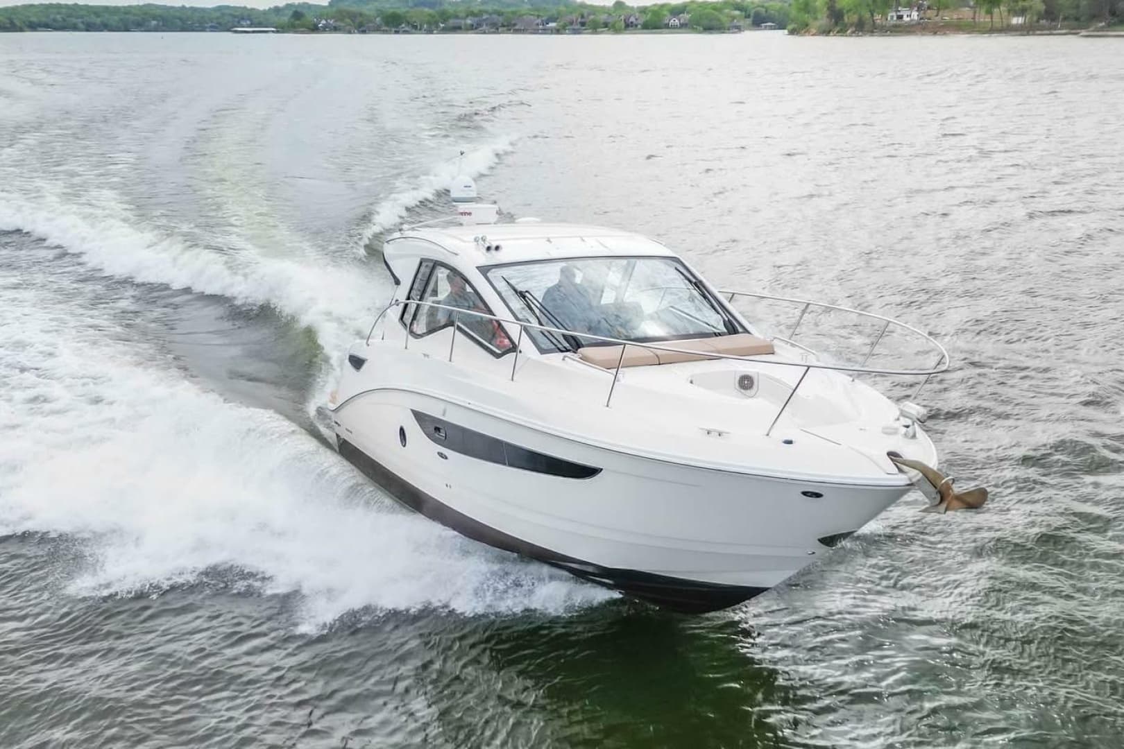 2017 Sea Ray Sundancer 350 Coupe