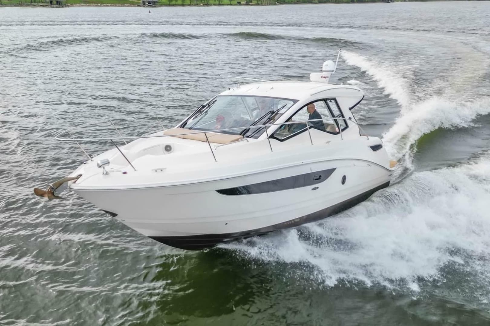 2017 Sea Ray Sundancer 350 Coupe