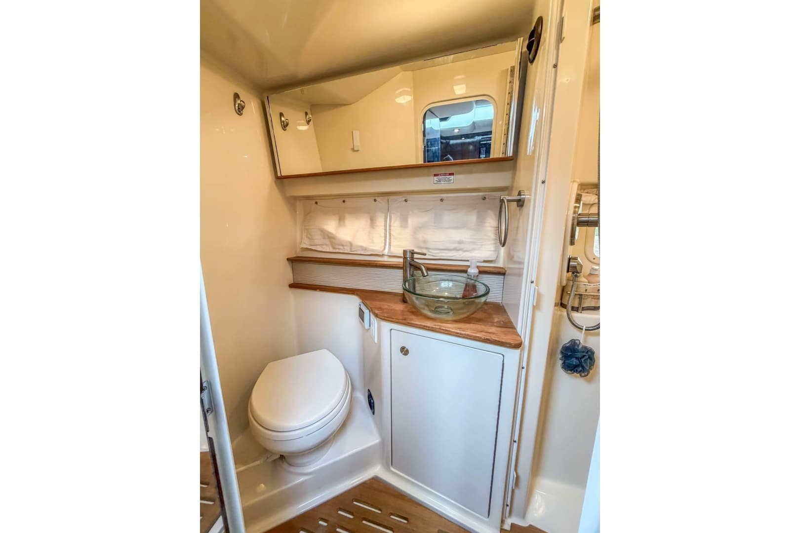 2017 Sea Ray Sundancer 350 Coupe