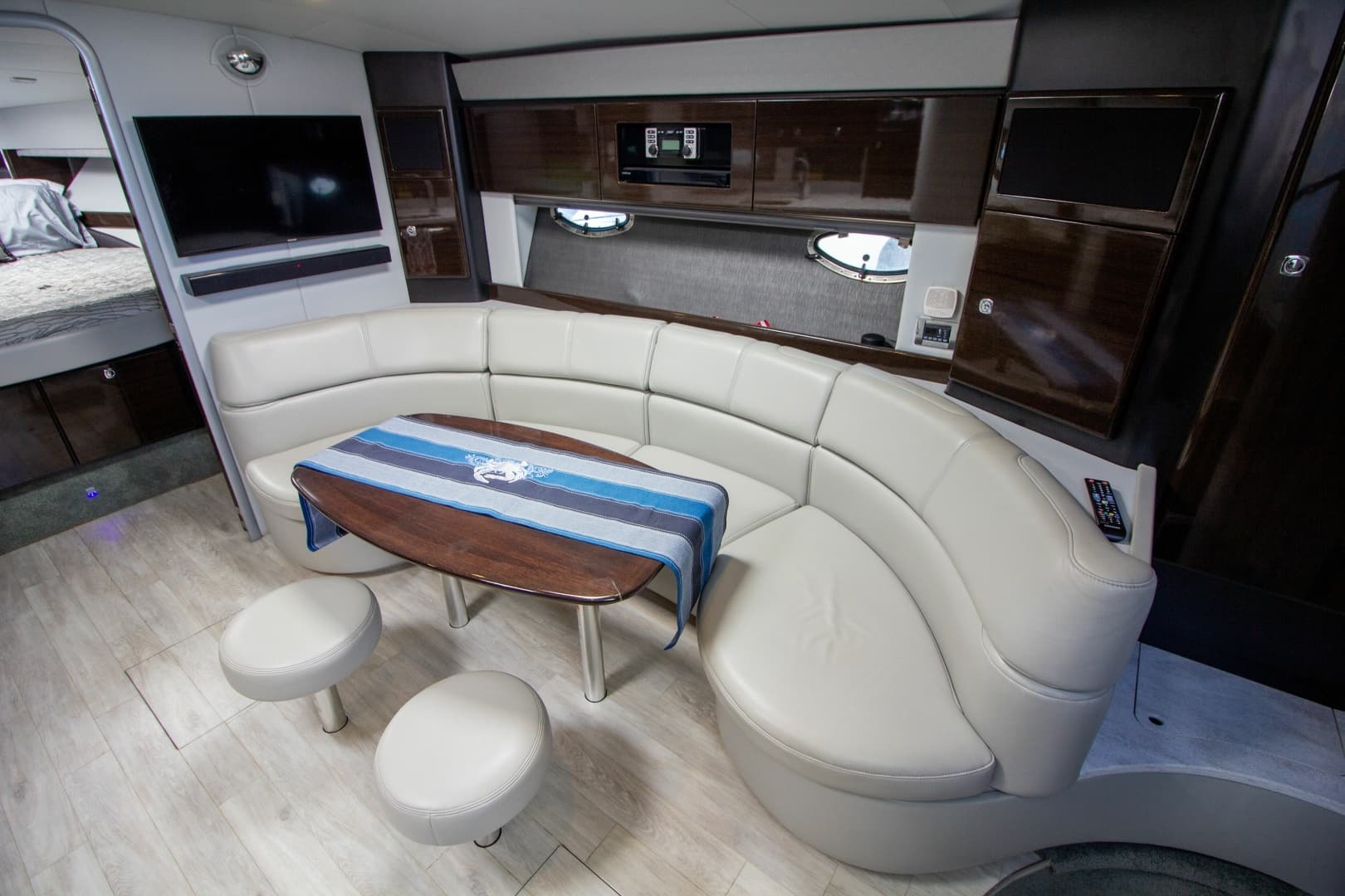 2016 Formula 40 Performance Cruiser