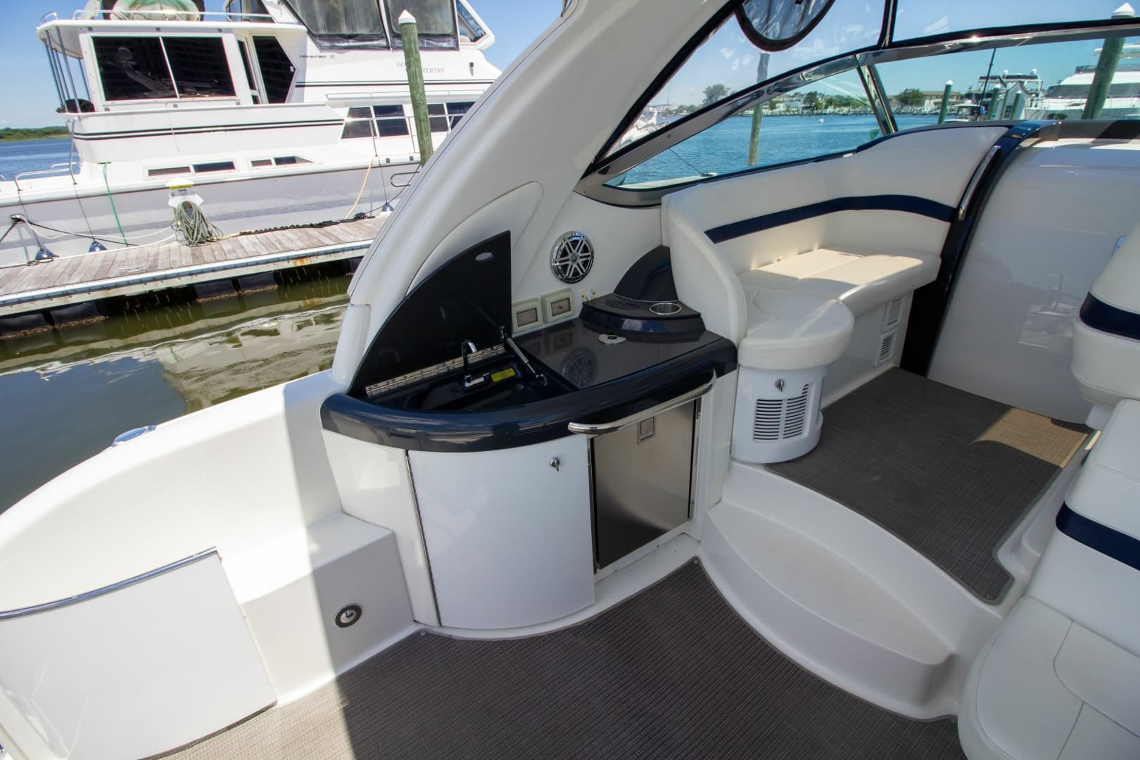 2016 Formula 40 Performance Cruiser
