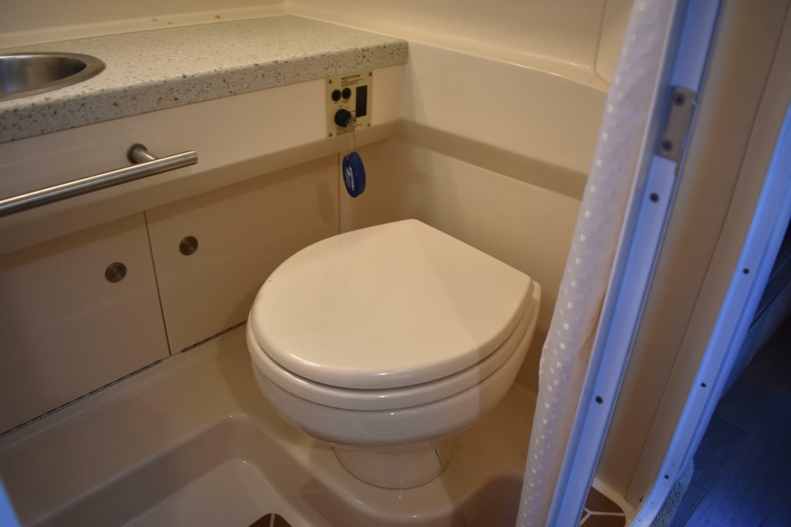2016 Sea Ray Sundancer 310