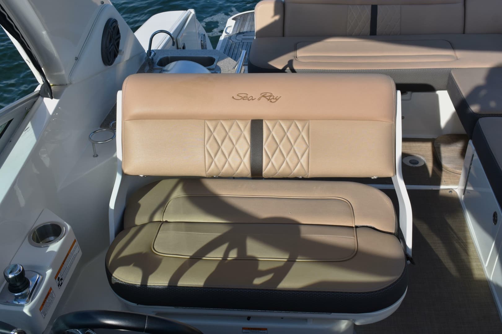2016 Sea Ray Sundancer 310