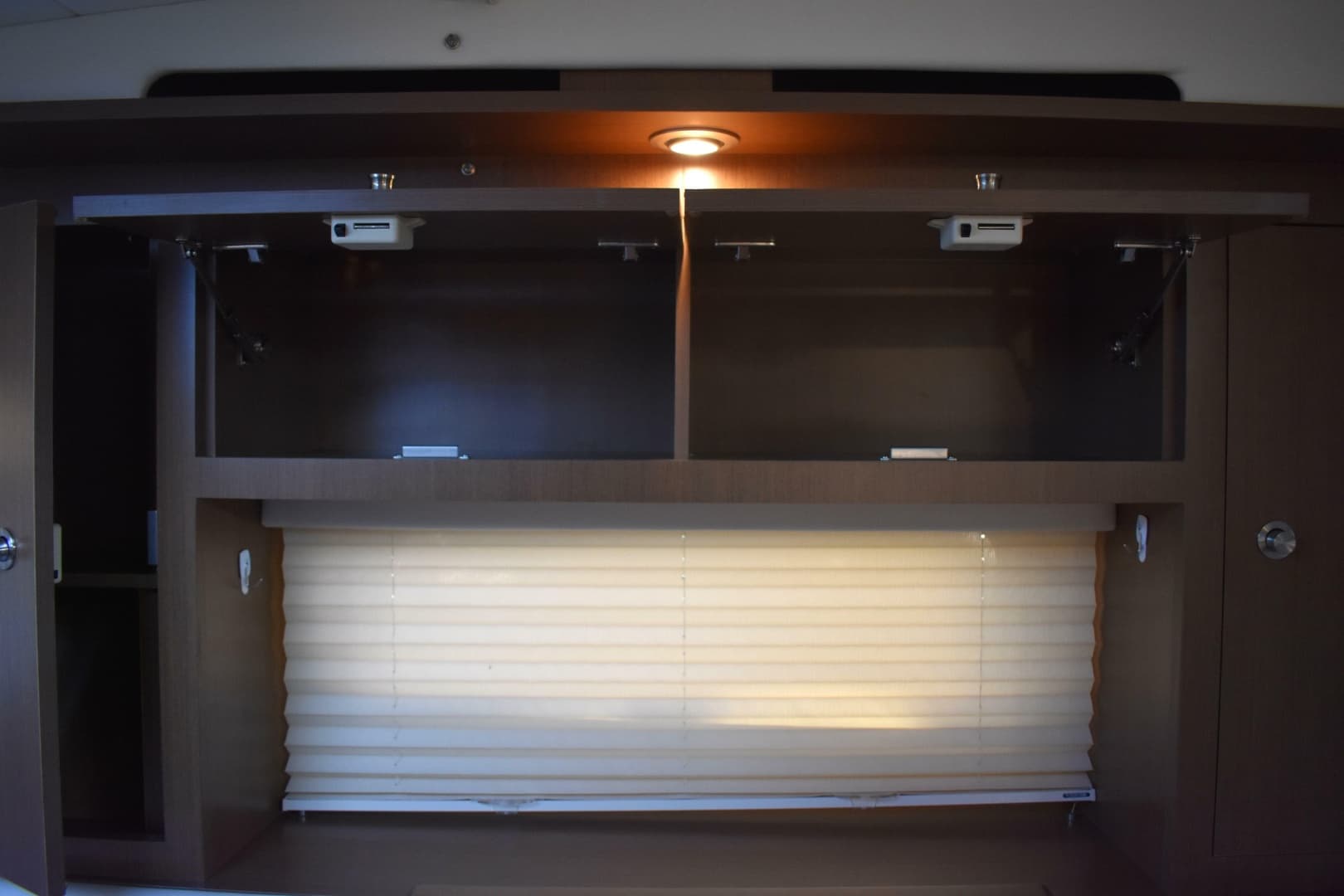 2016 Sea Ray Sundancer 310