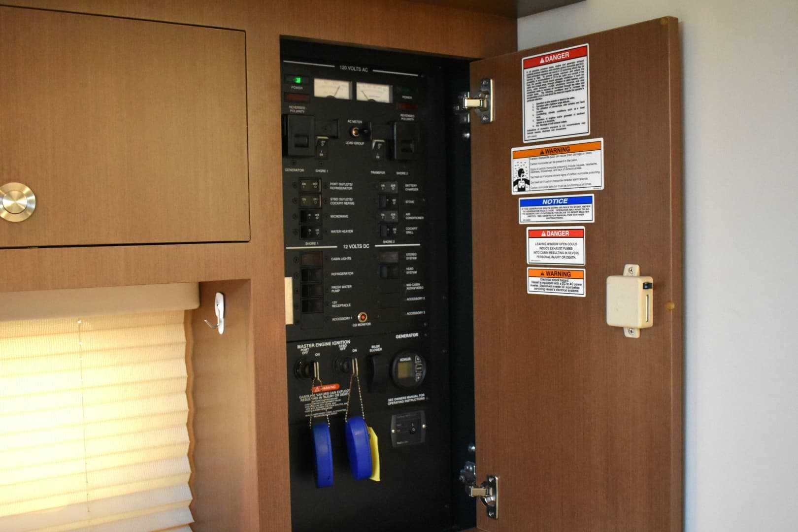2016 Sea Ray Sundancer 310