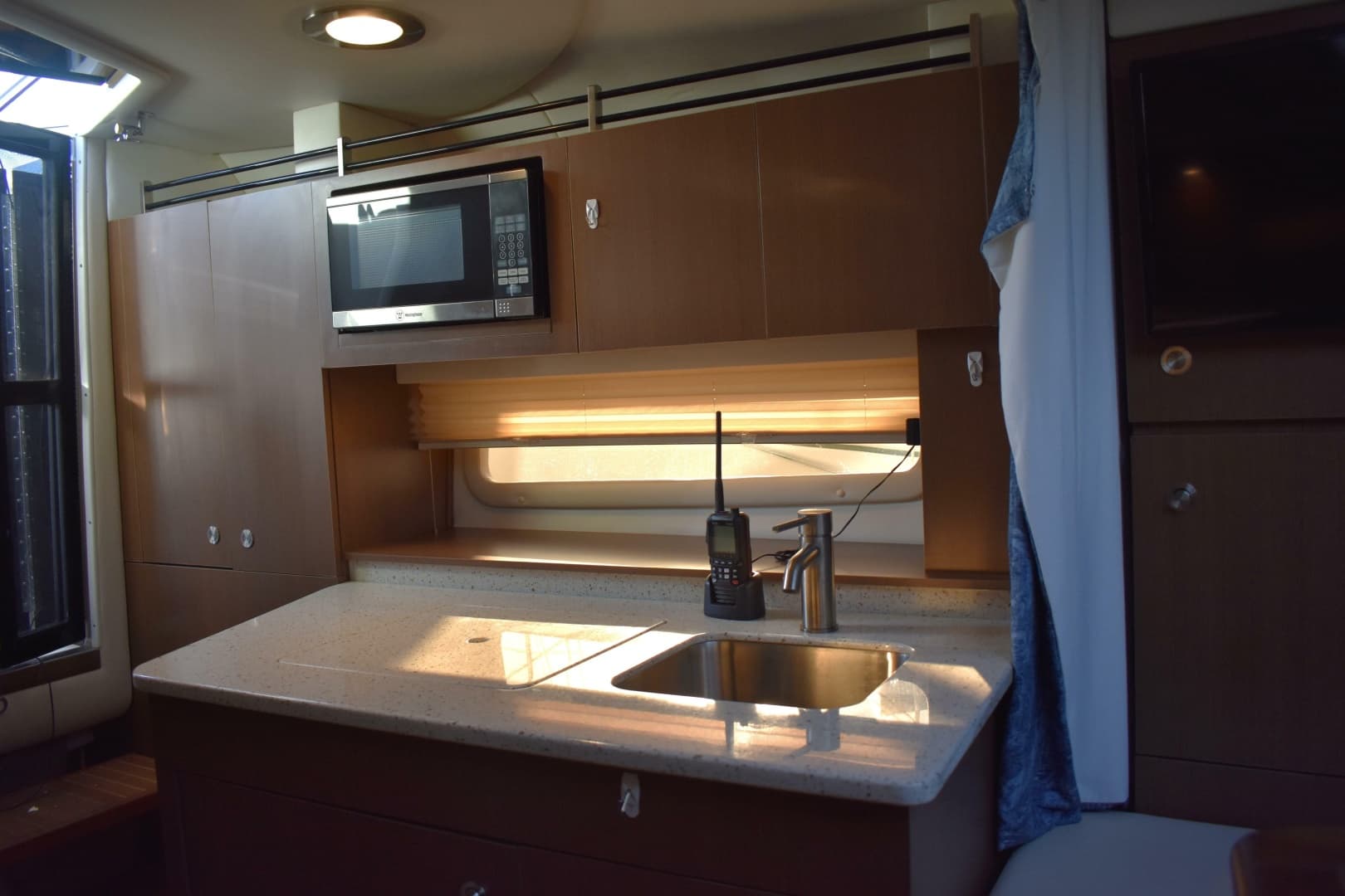 2016 Sea Ray Sundancer 310