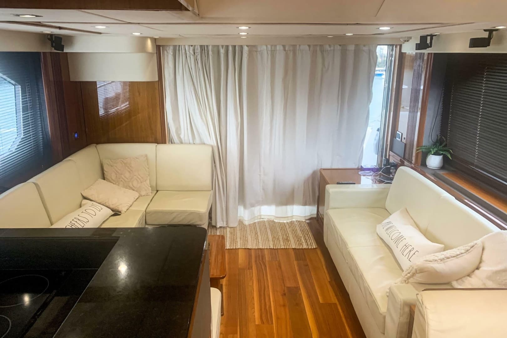 2016 Sunseeker Manhattan 65