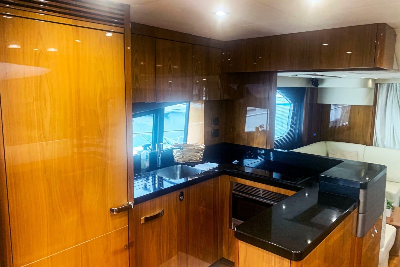 2016 Sunseeker Manhattan 65