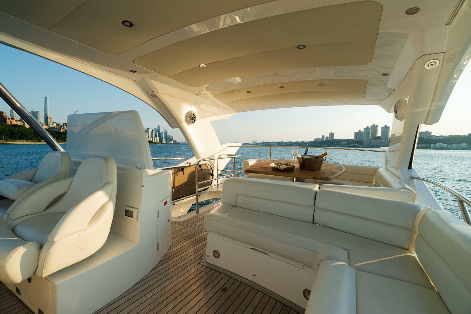 2016 Sunseeker Manhattan 65