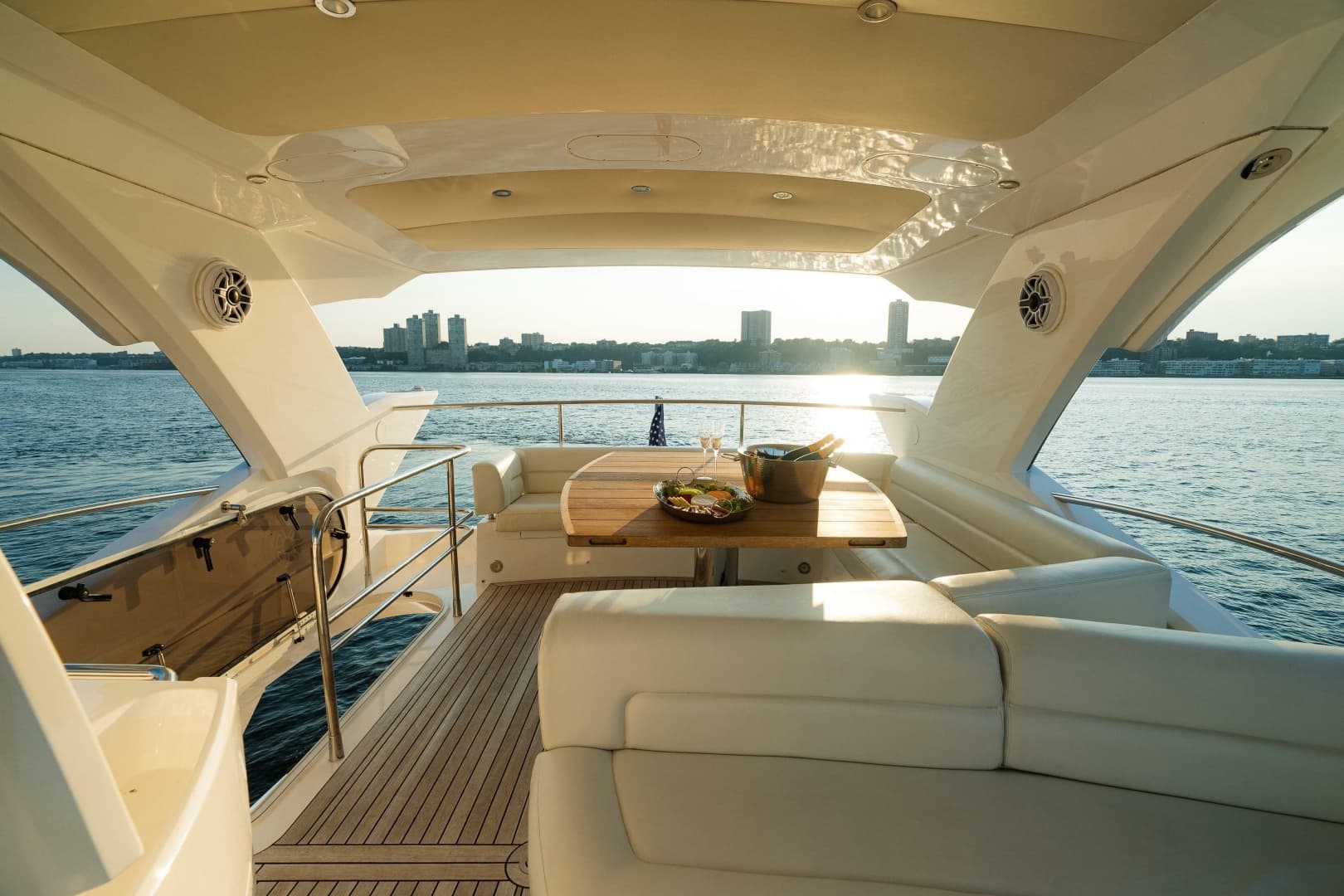 2016 Sunseeker Manhattan 65