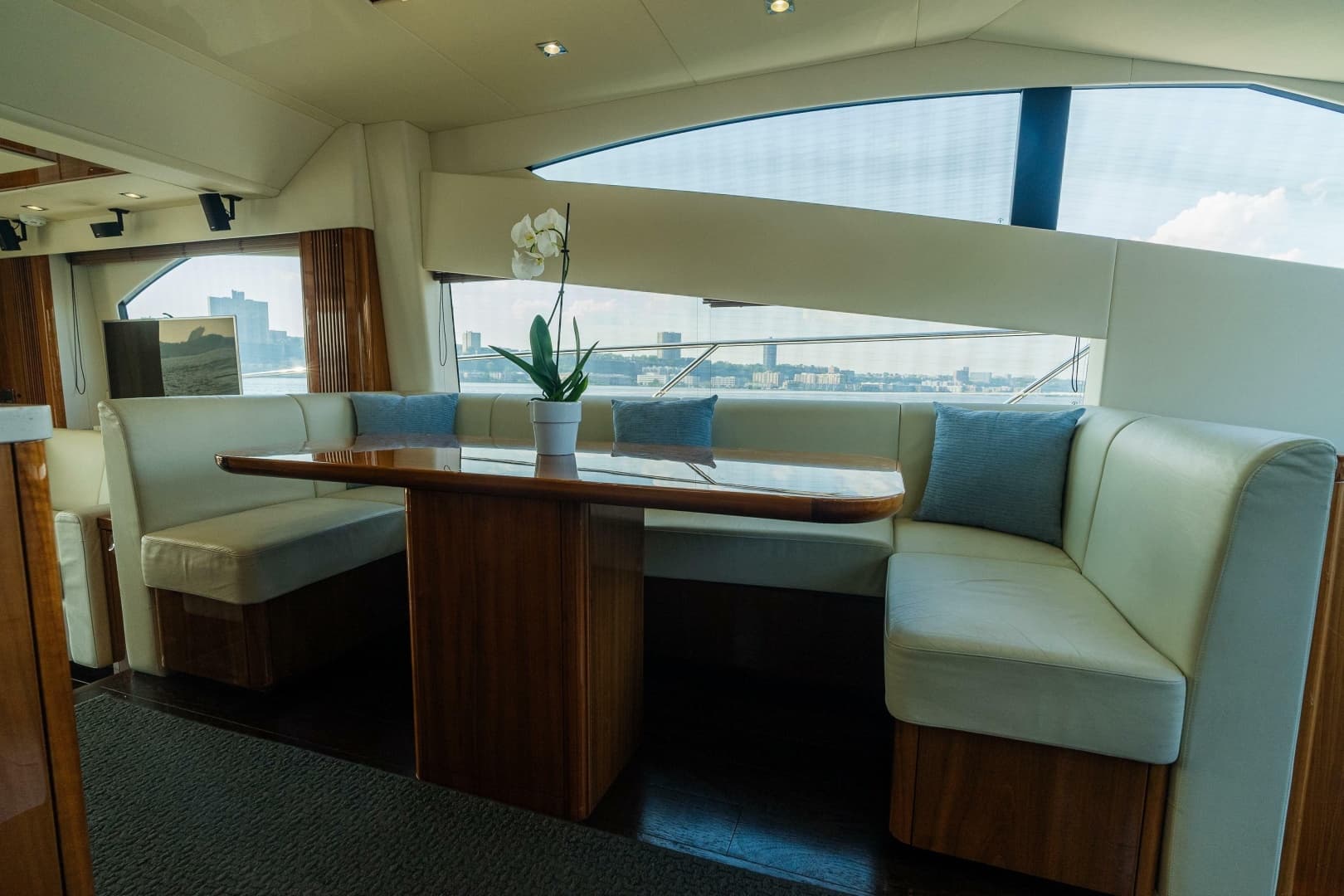 2016 Sunseeker Manhattan 65