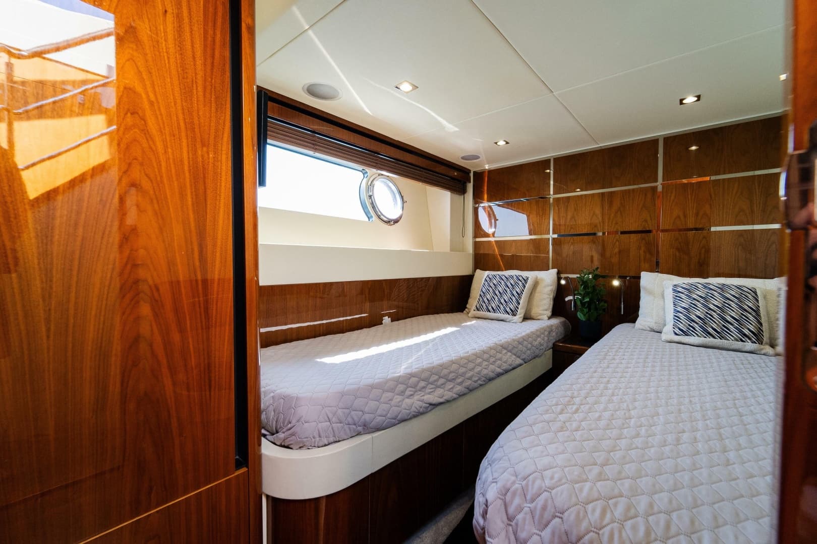2016 Sunseeker Manhattan 65