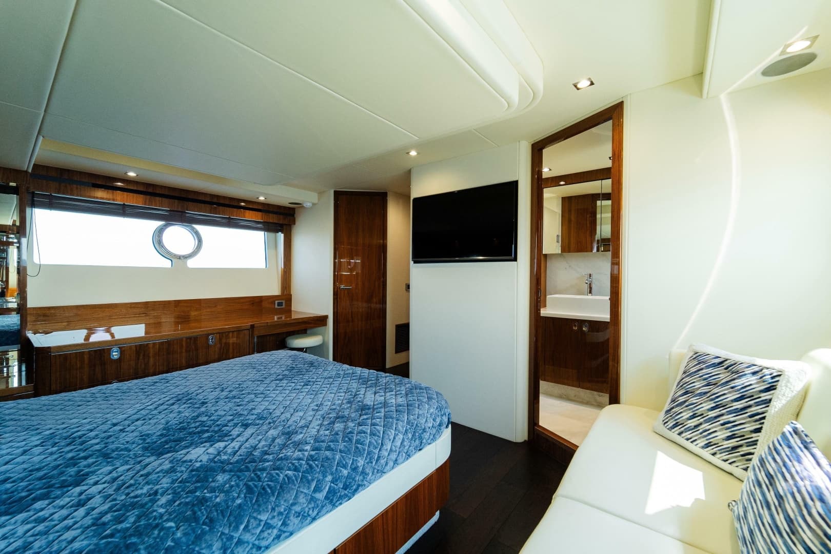 2016 Sunseeker Manhattan 65
