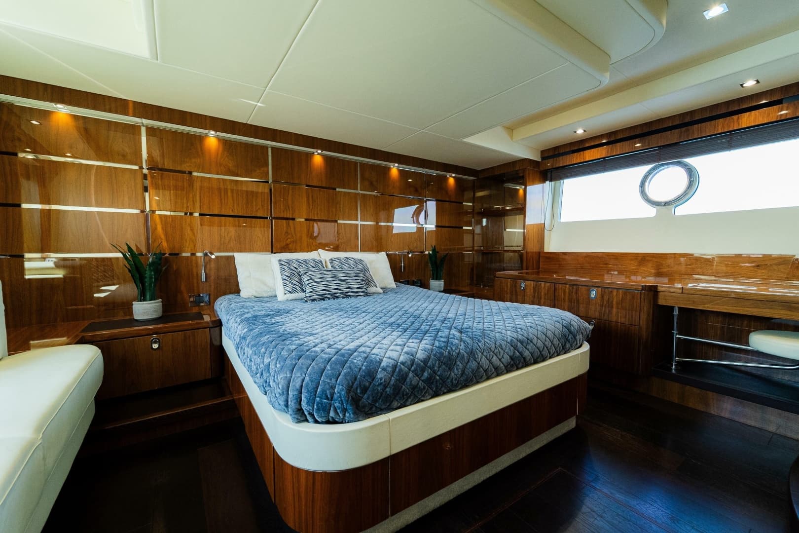 2016 Sunseeker Manhattan 65