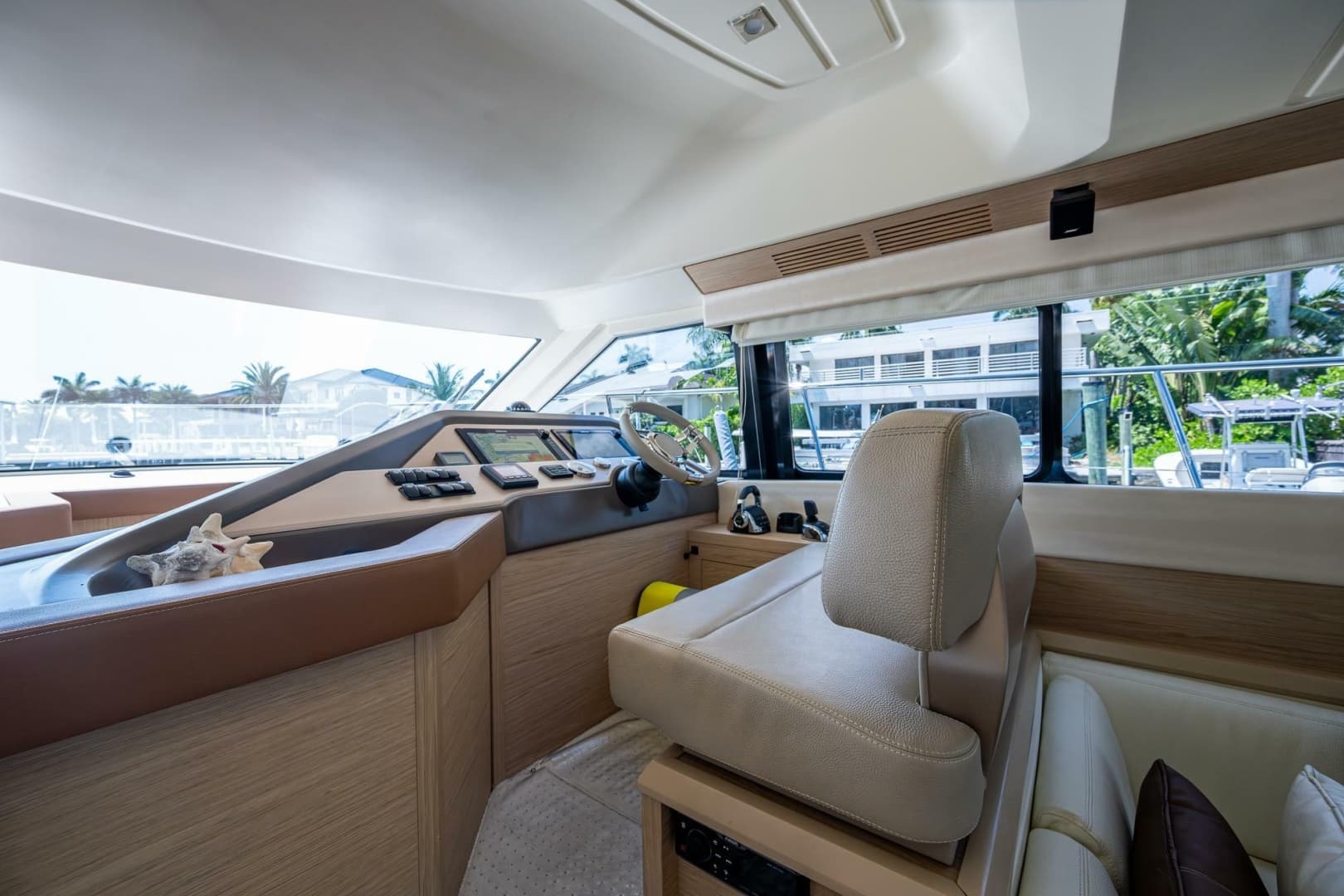 2015 Beneteau Monte Carlo 4