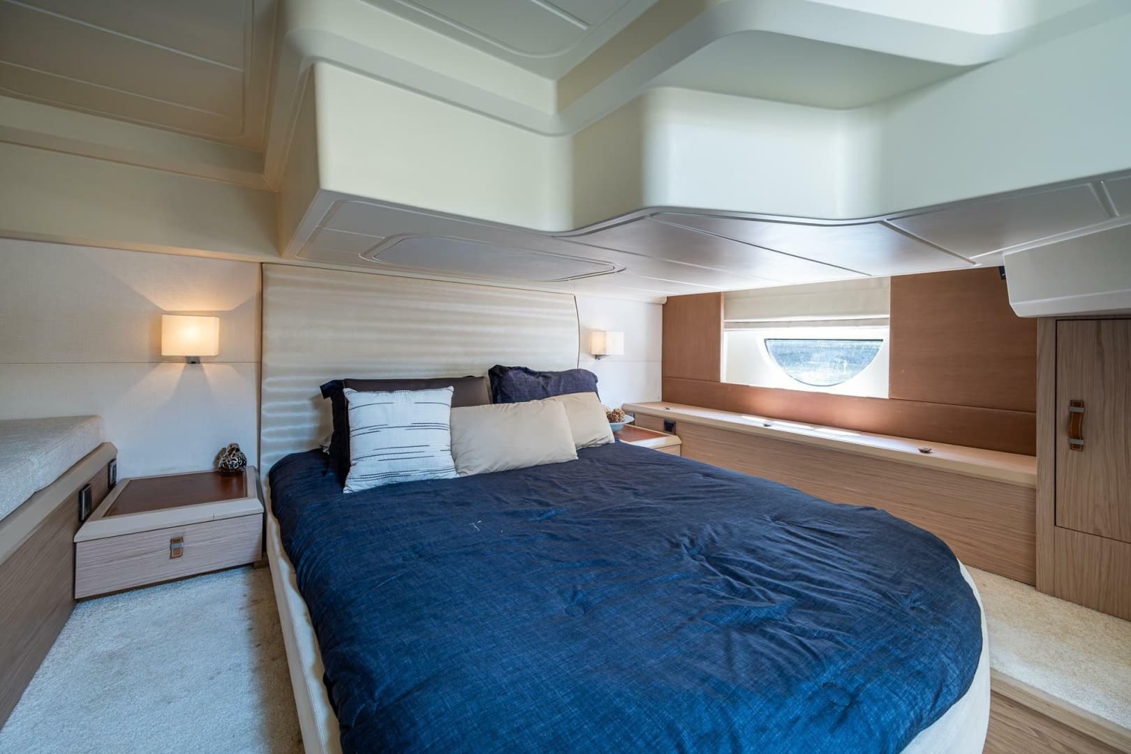2015 Beneteau Monte Carlo 4