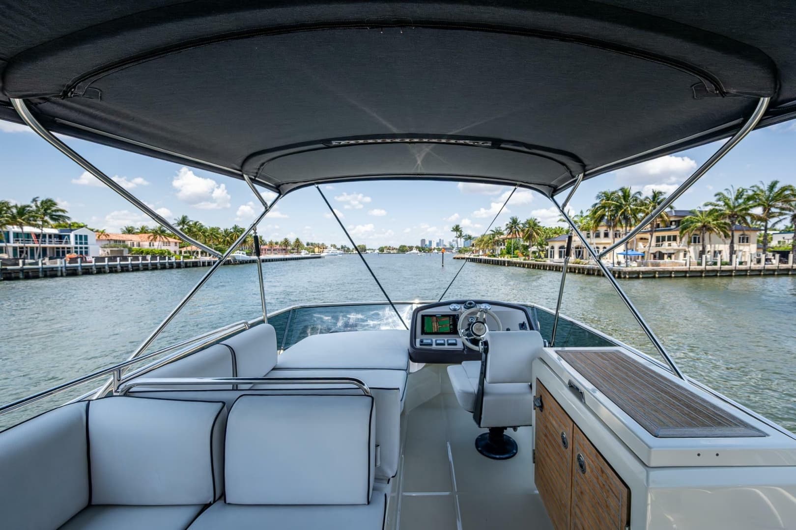 2015 Beneteau Monte Carlo 4